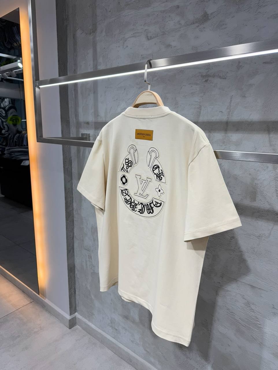 L & CH Luxury Logo Print Black & White & Beige & Brown T-shirt - Beige