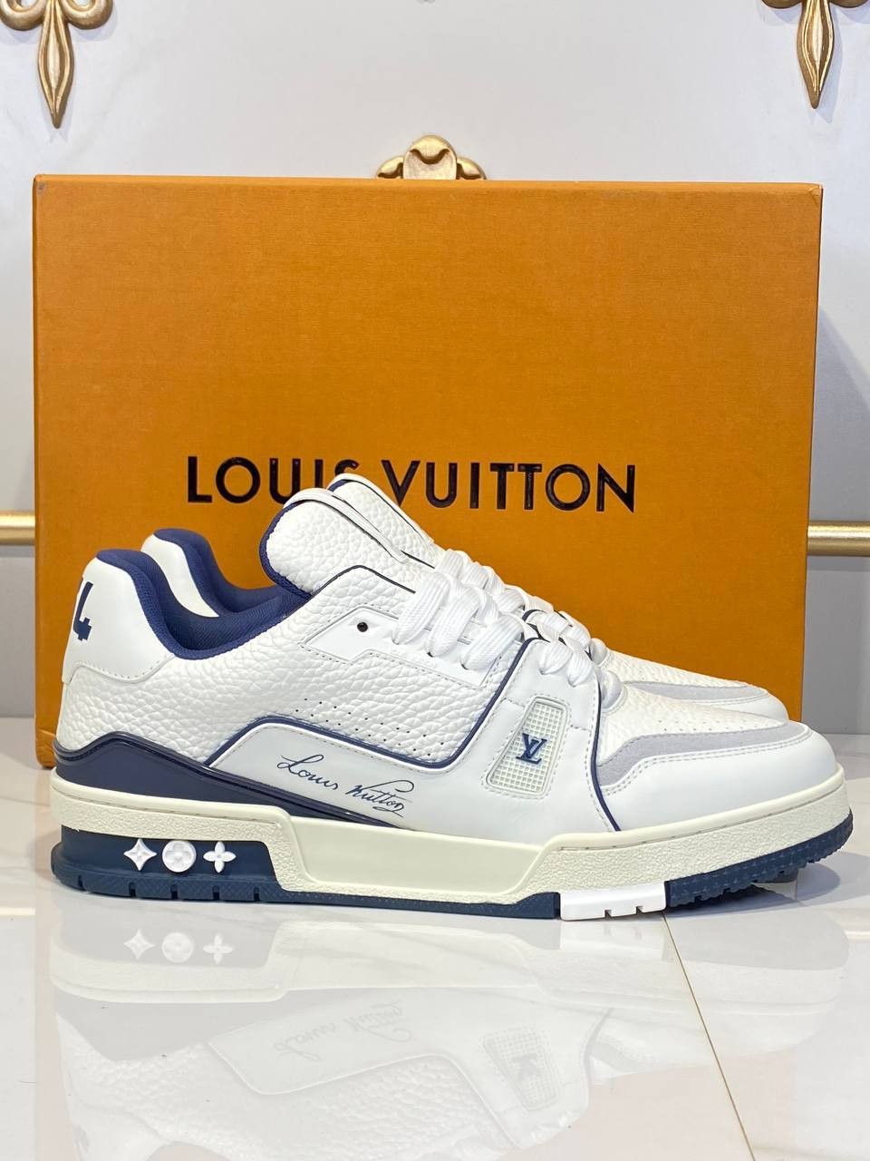 L Luxury Sneakers