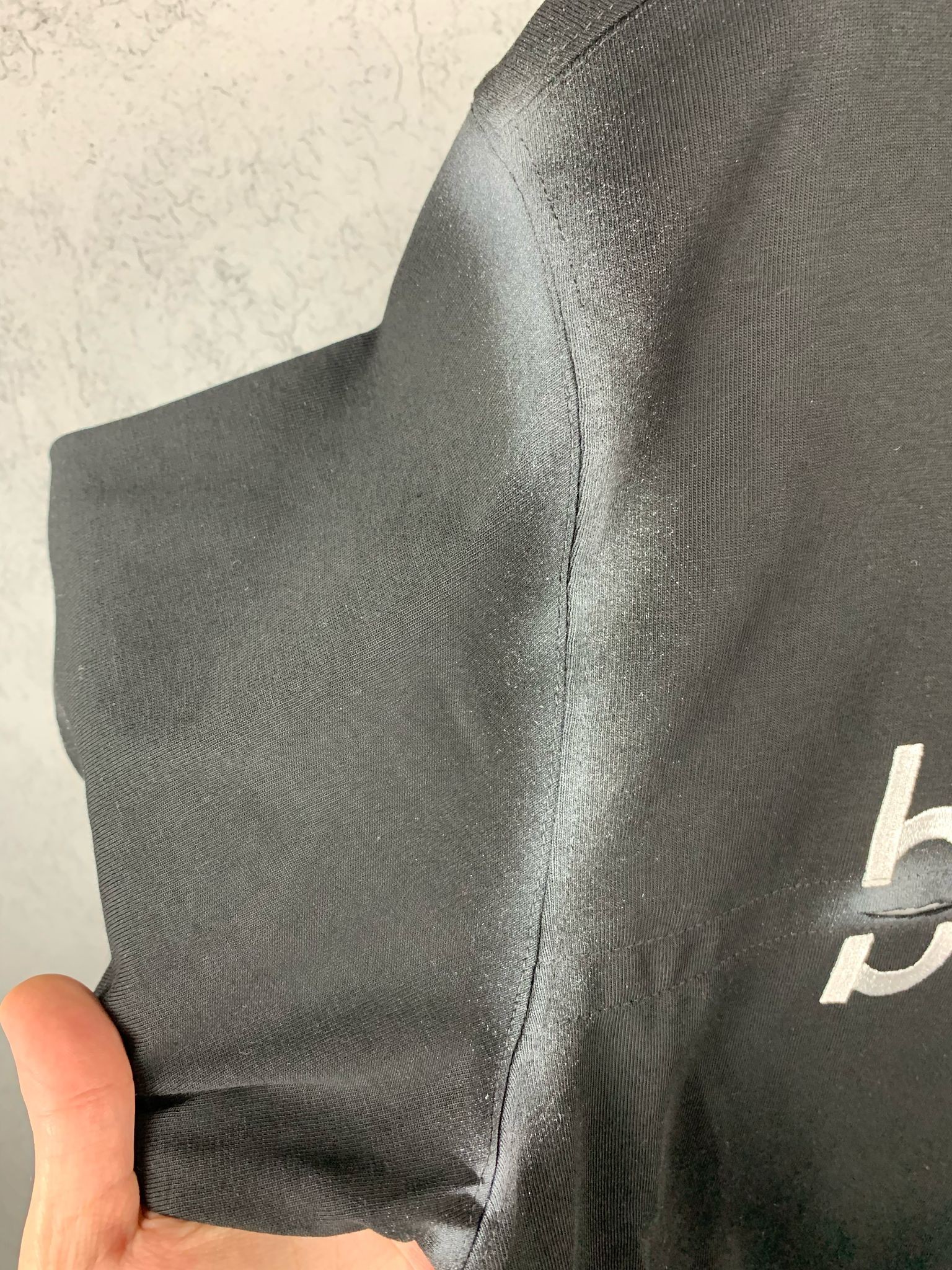 BB New Season Luxury Embroidered Sleeve Spray Paint Detailed Design Black T-Shirt
