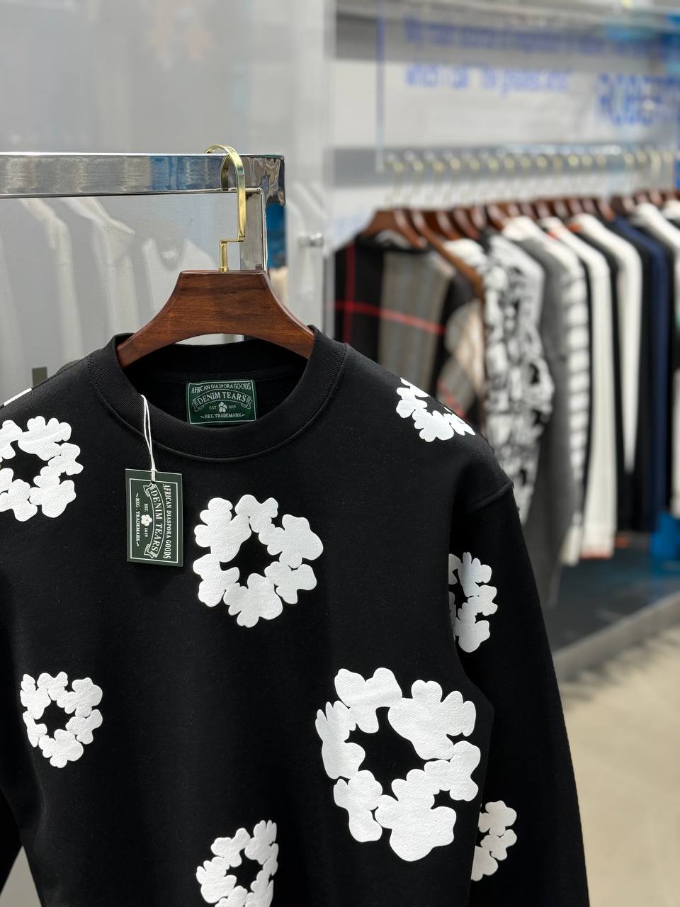 DT Luxury Classic Print Sweatshirt