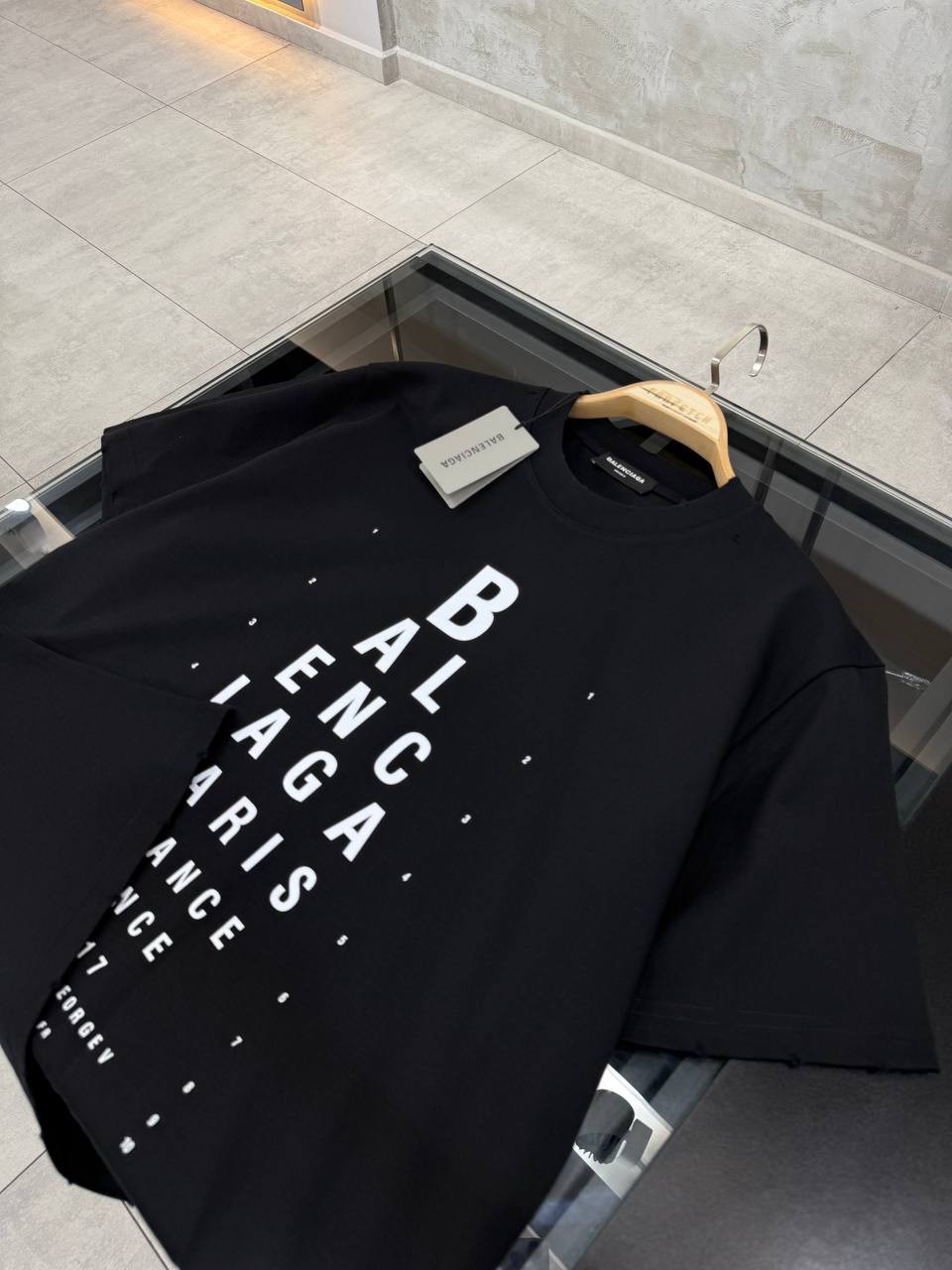 BB Luxury Vertical Lettering Design Black & White T-shirt - Black