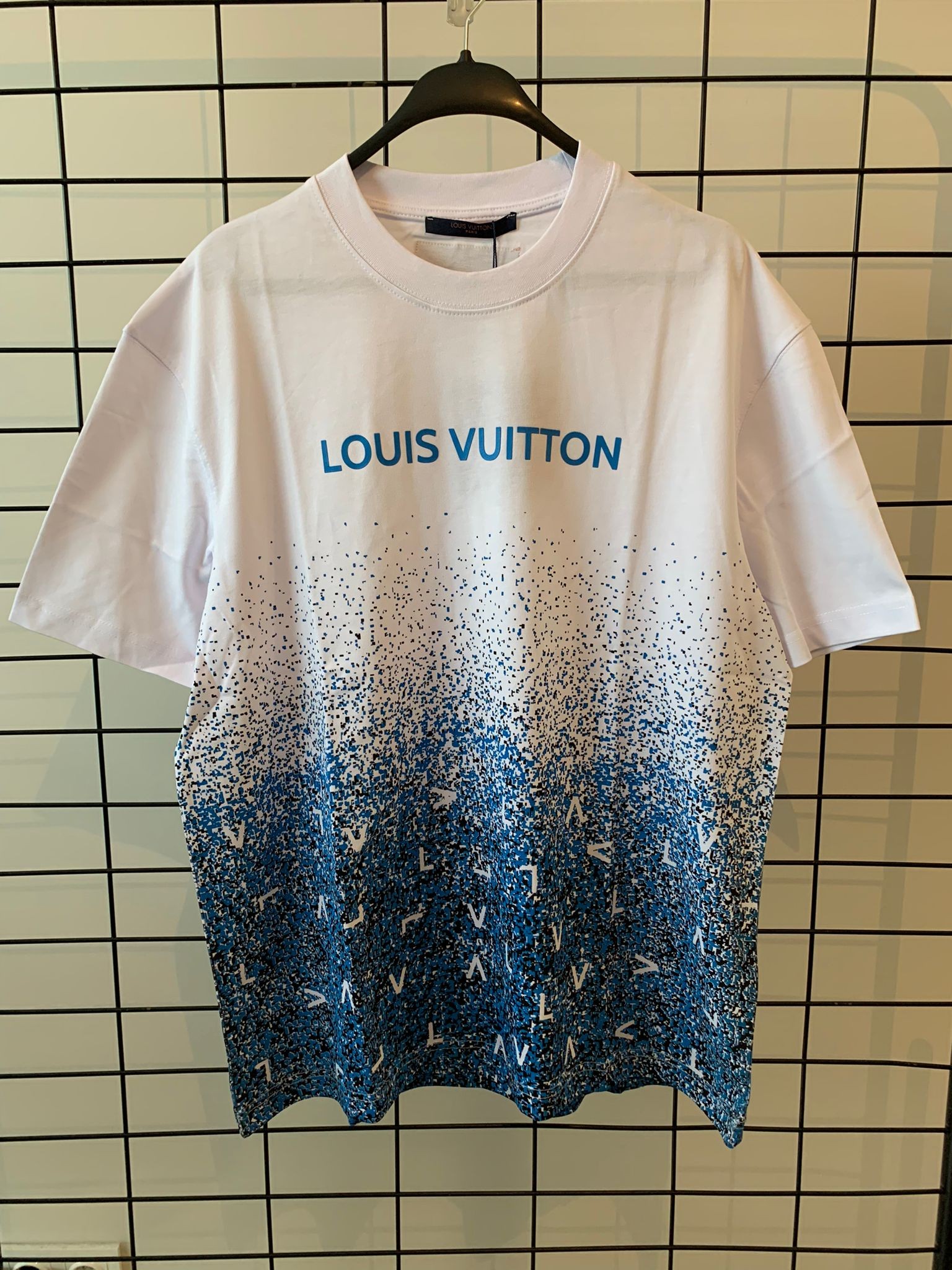 L New Season Luxury T-shirt - White