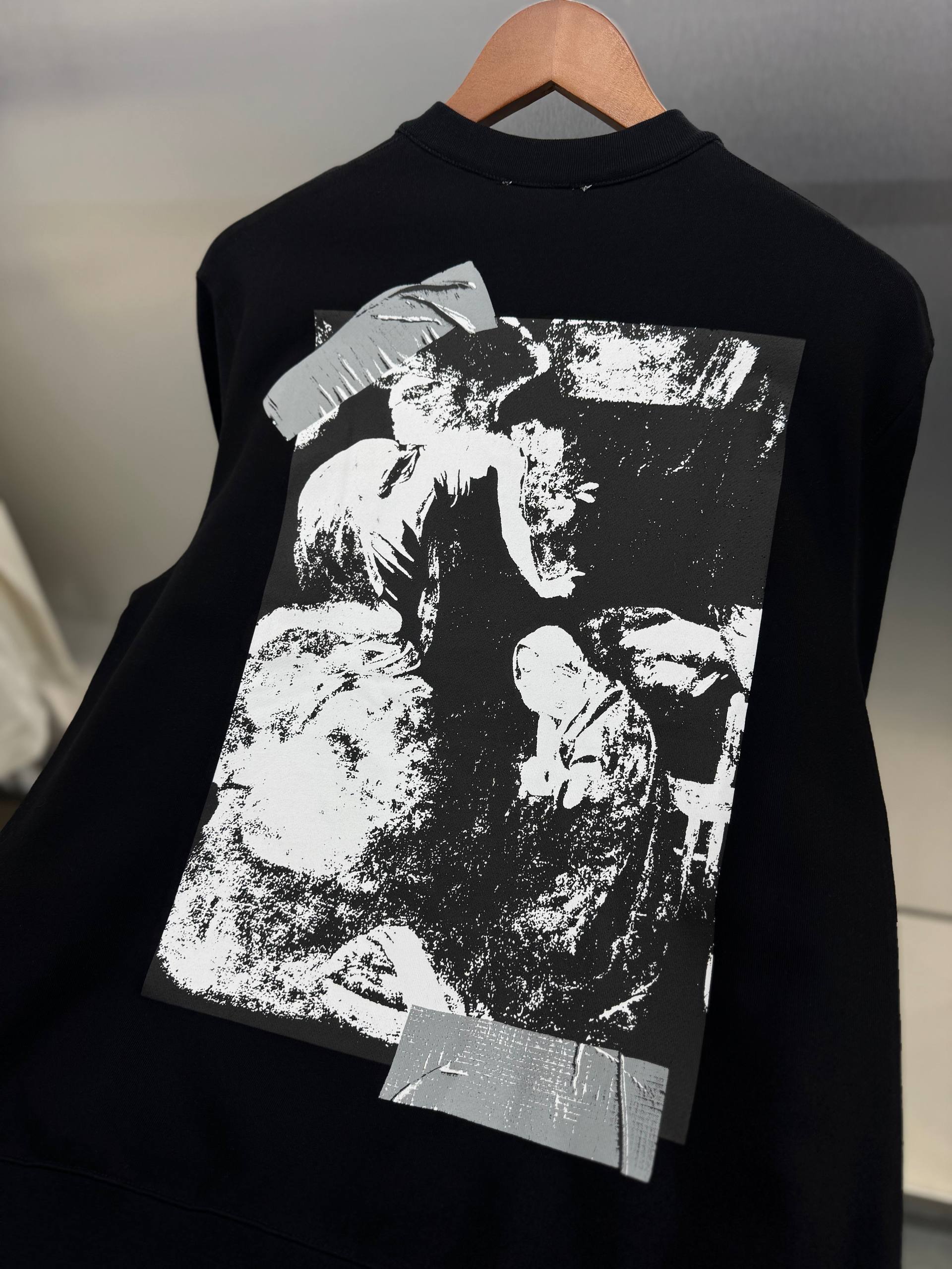 O-W Custom Design Zipper Sweatshirt