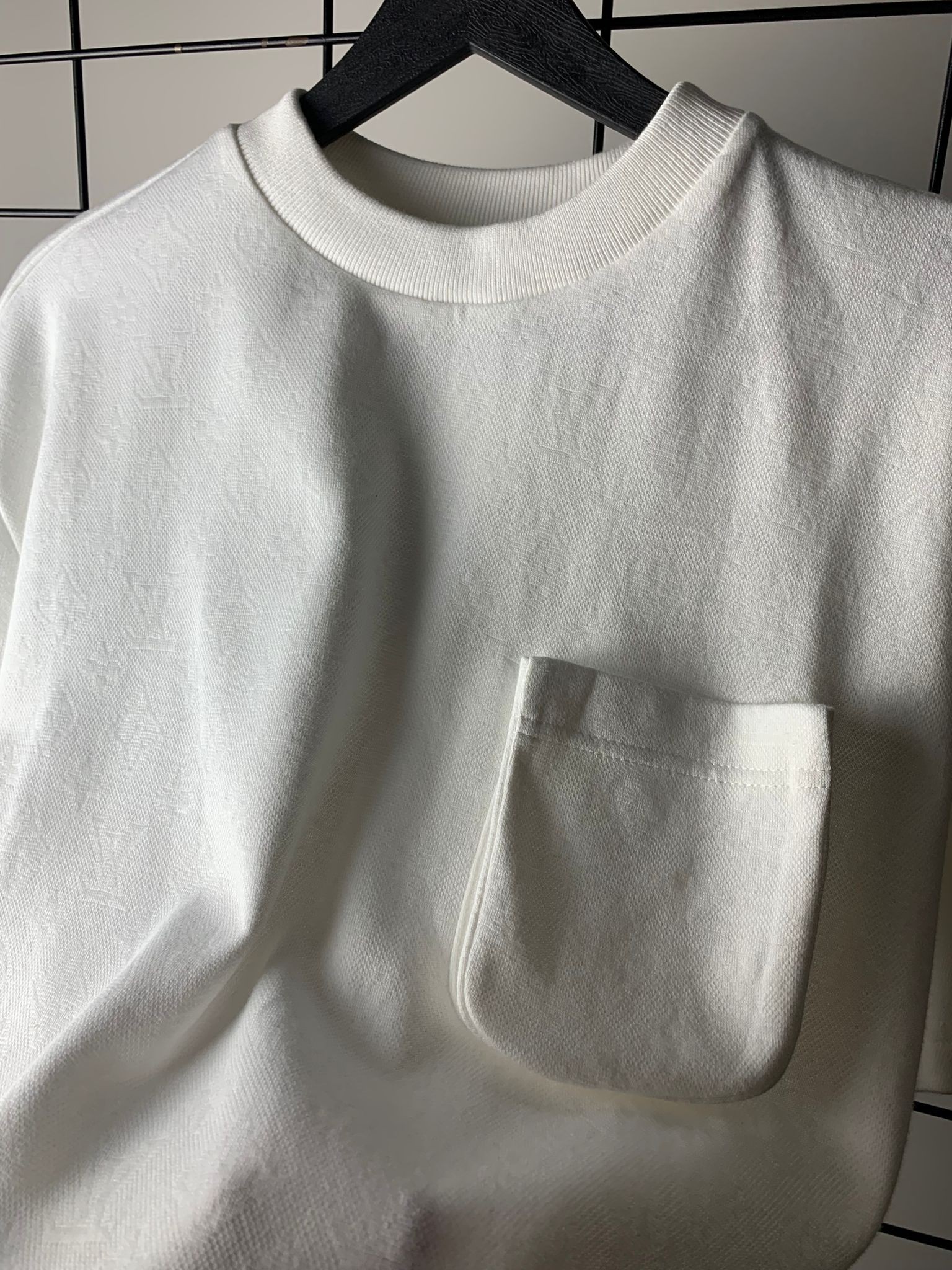 L New Season Luxury T-shirt