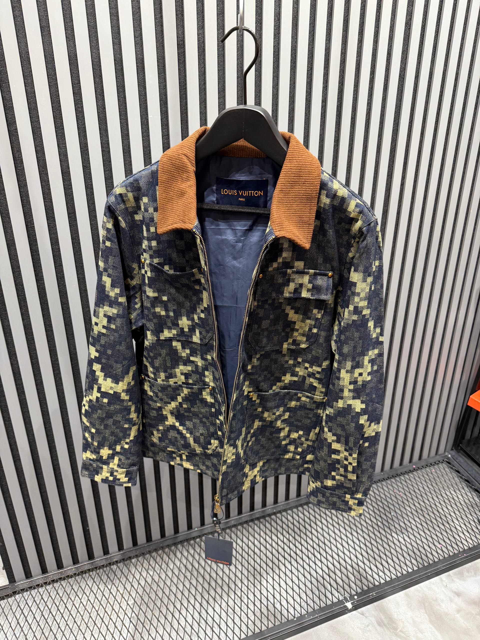 L Luxury Square Patterned Jacket