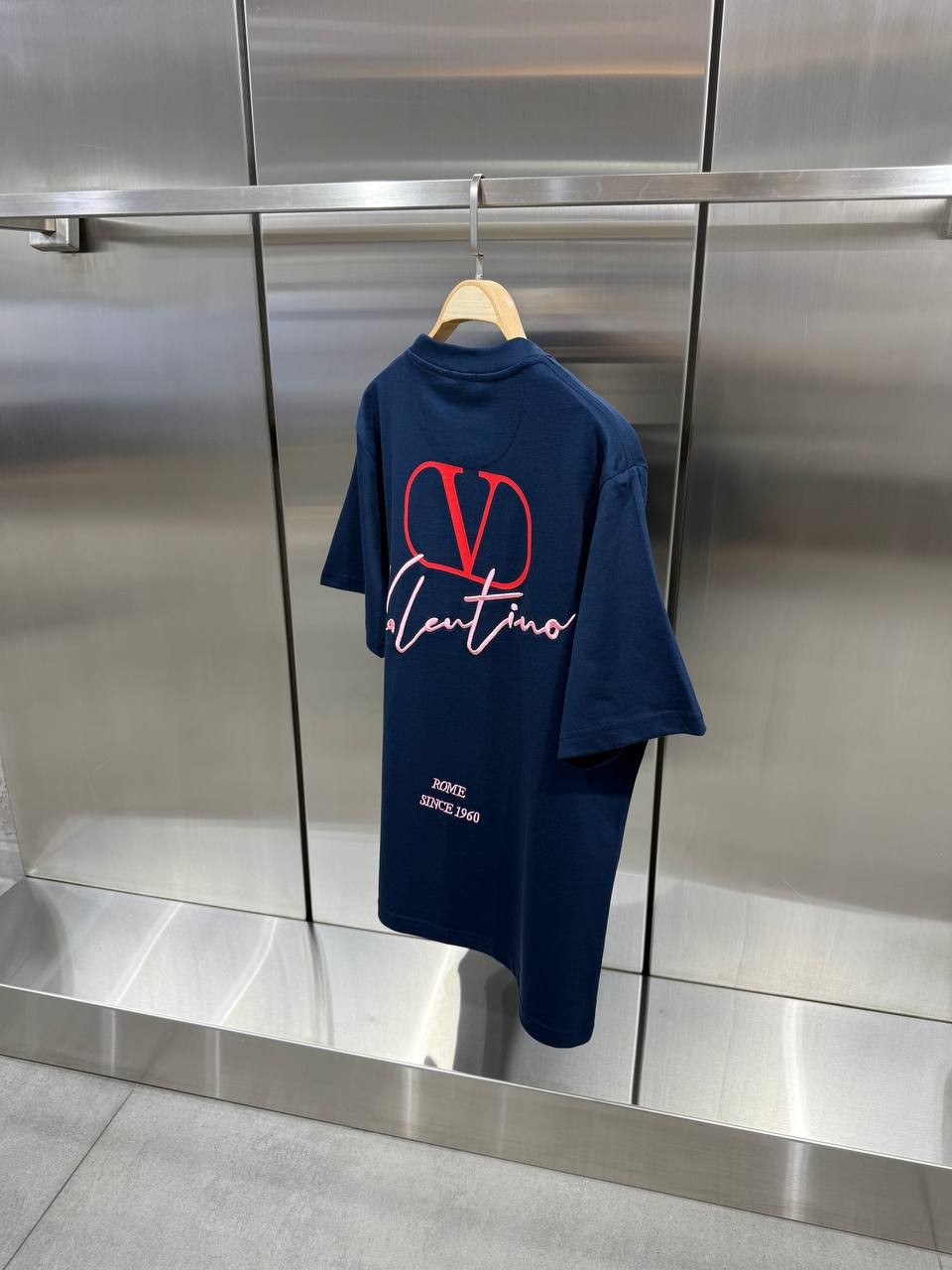 VL New Season Luxury T-shirt