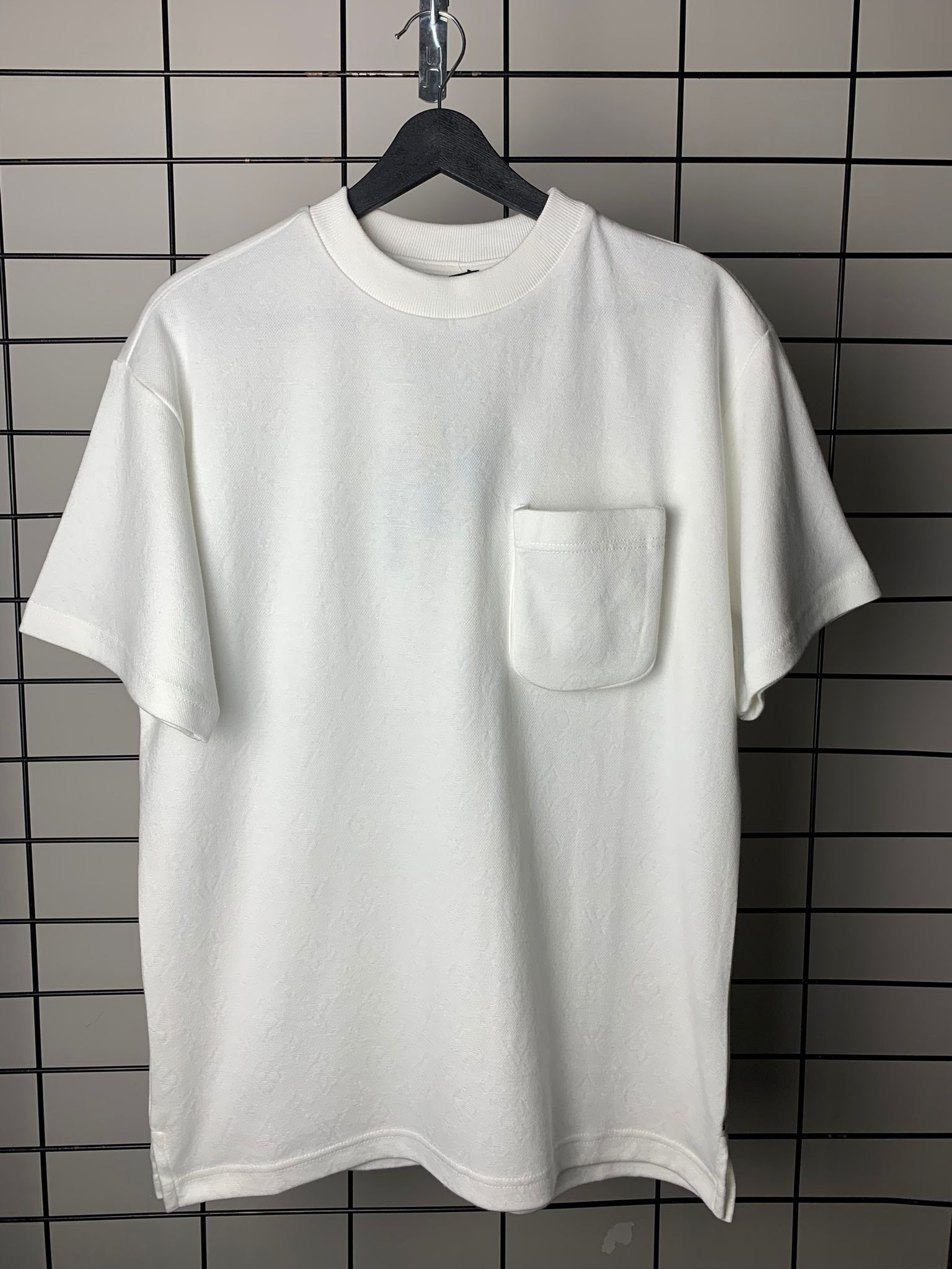 L New Season Luxury T-shirt