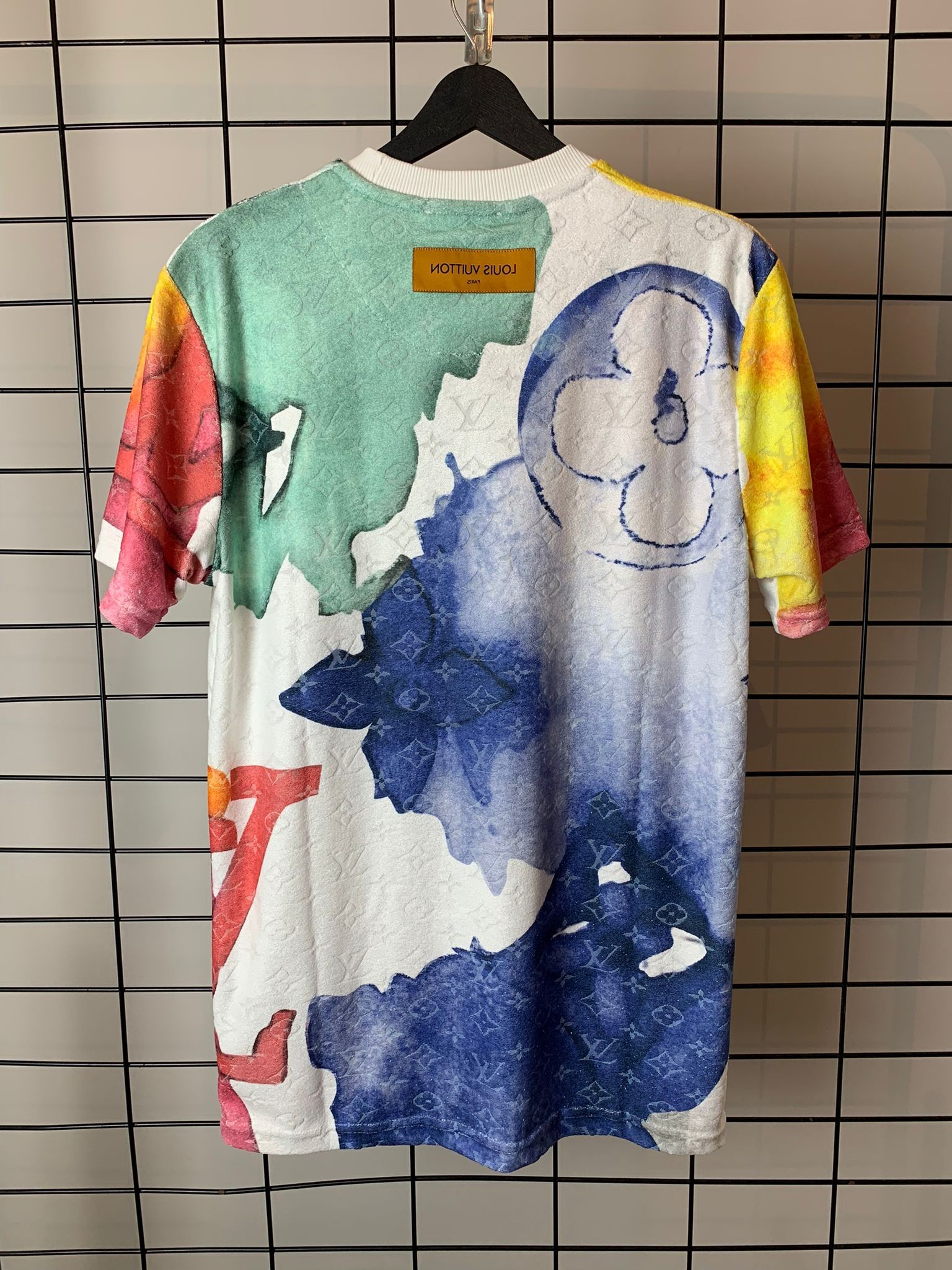 L New Season Luxury T-shirt