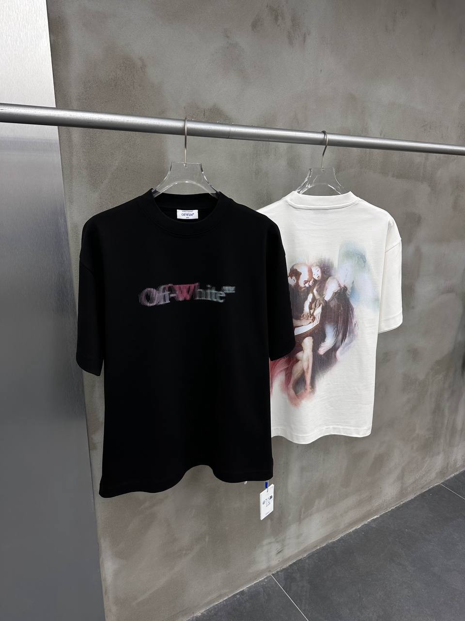 O-W Luxury Special Line Print Black & White T-Shirt