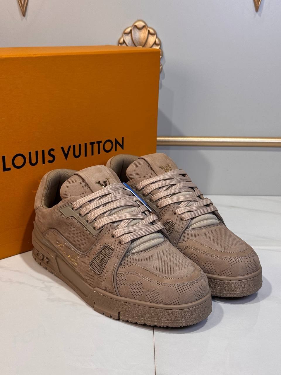 L Luxury Sneakers