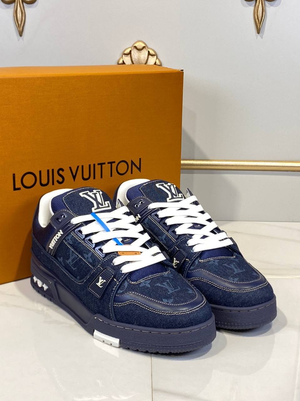 L Luxury Sneakers