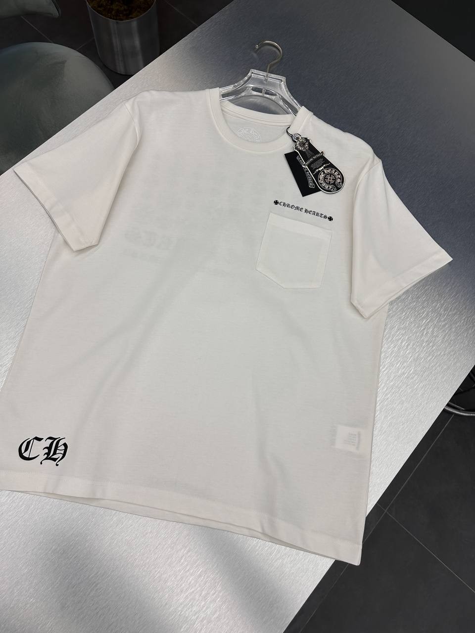 CH Luxury Pocket Detailed Printed Black & White T-shirt