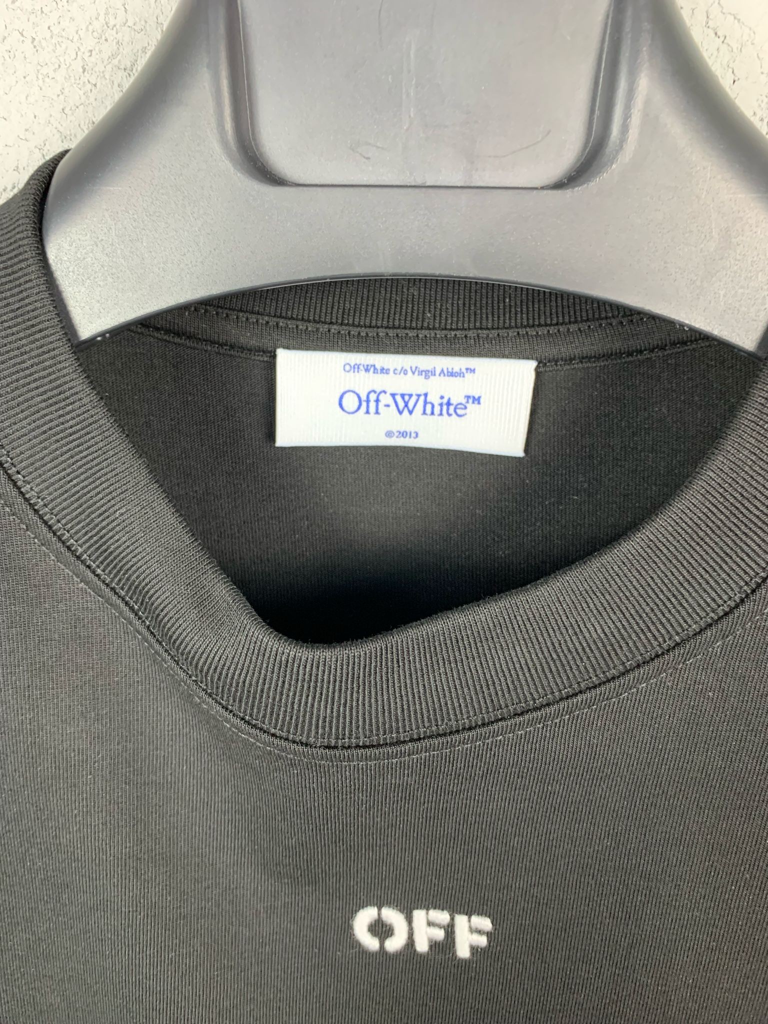 O-W New Season Luxury Art Design Top Quality Embroidered Black & White T-Shirt