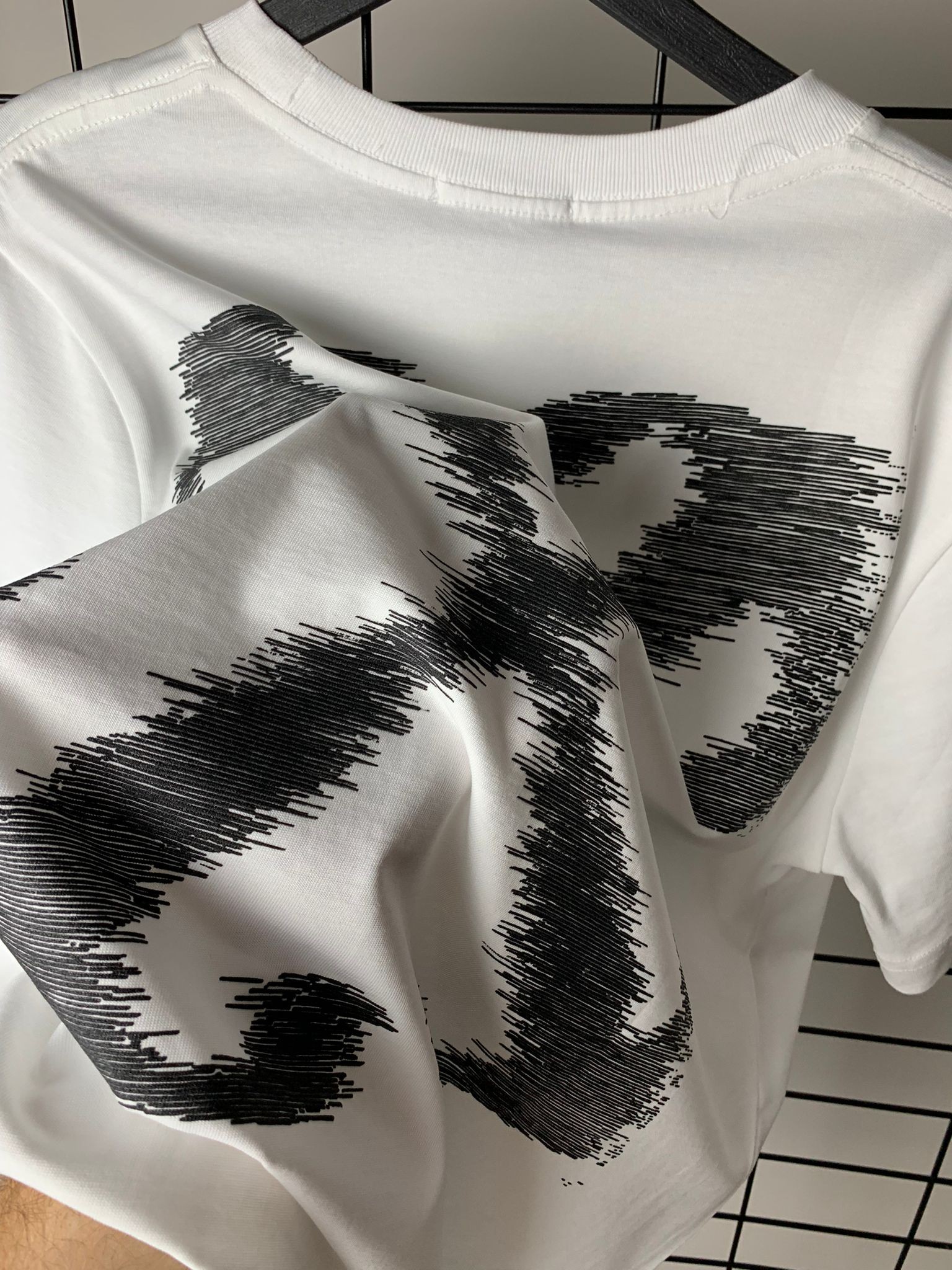 O-W New Season Luxury T-shirt