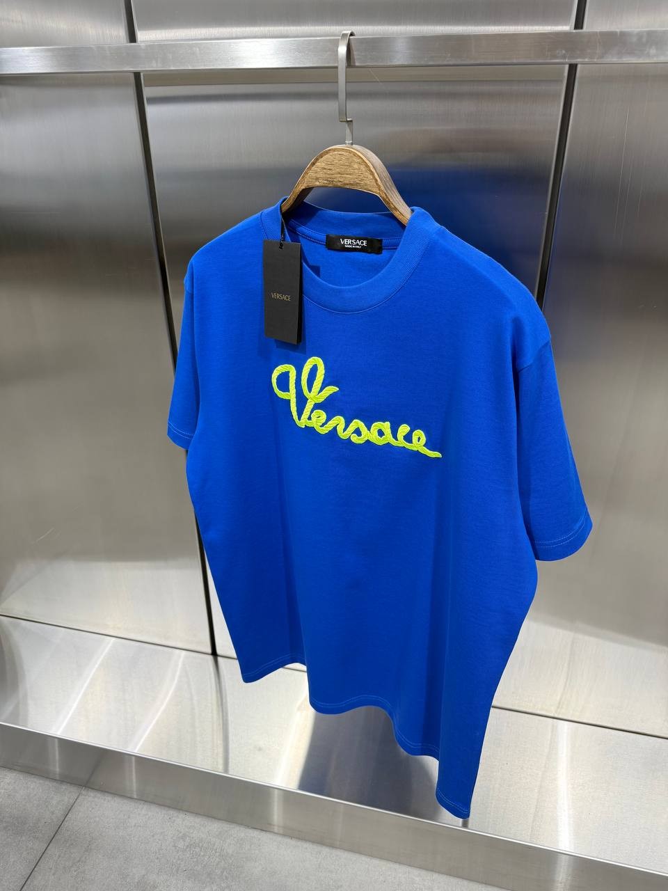 V New Season Luxury T-shirt