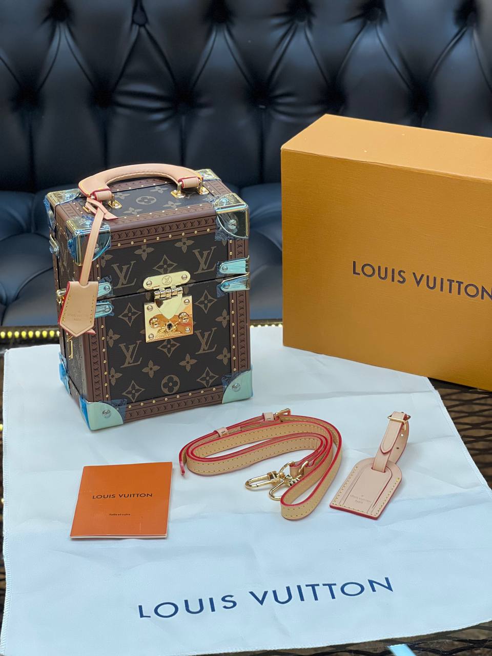L Premium Box Bag