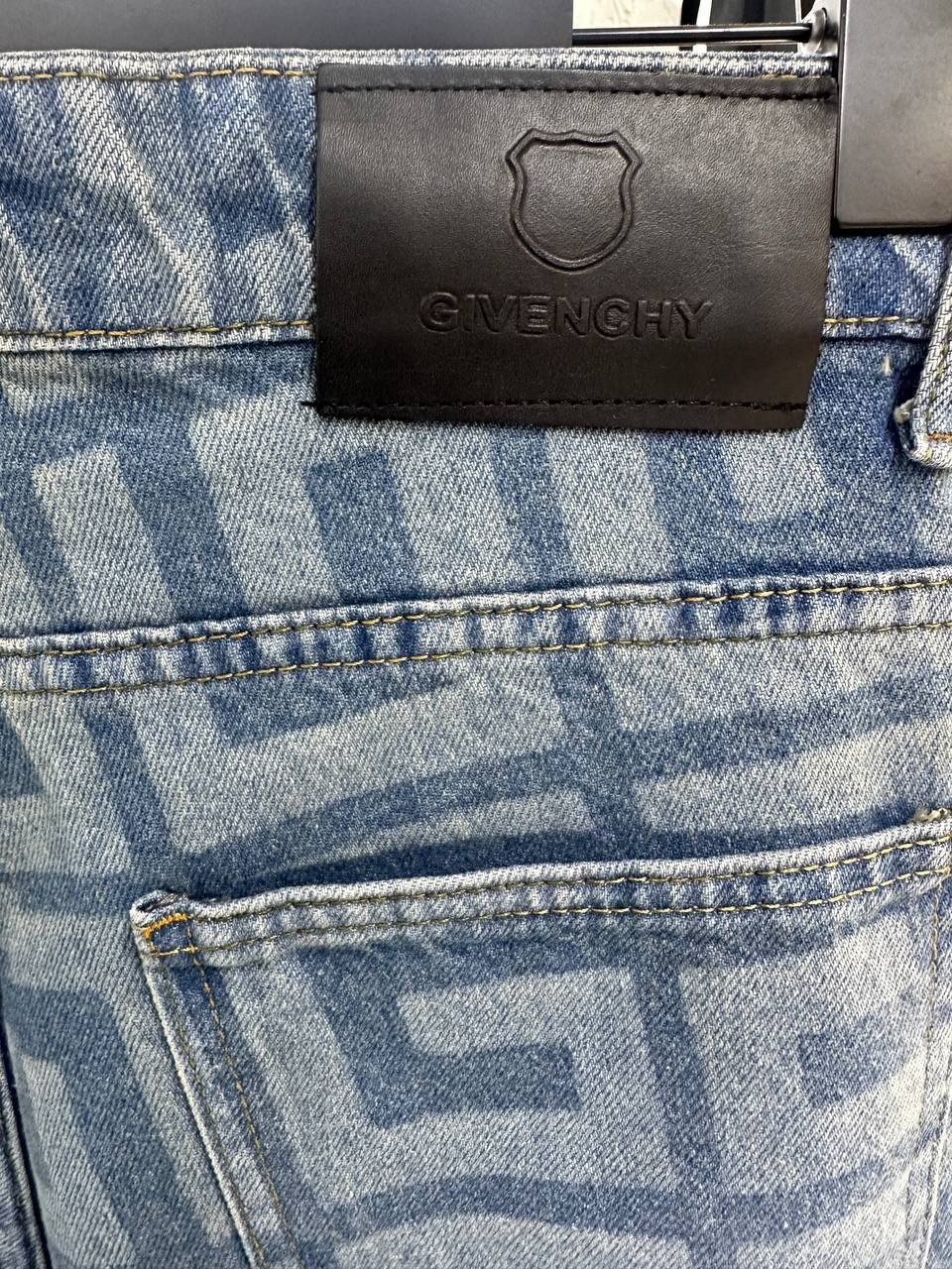GY Luxury Logo Print Baggy Jeans