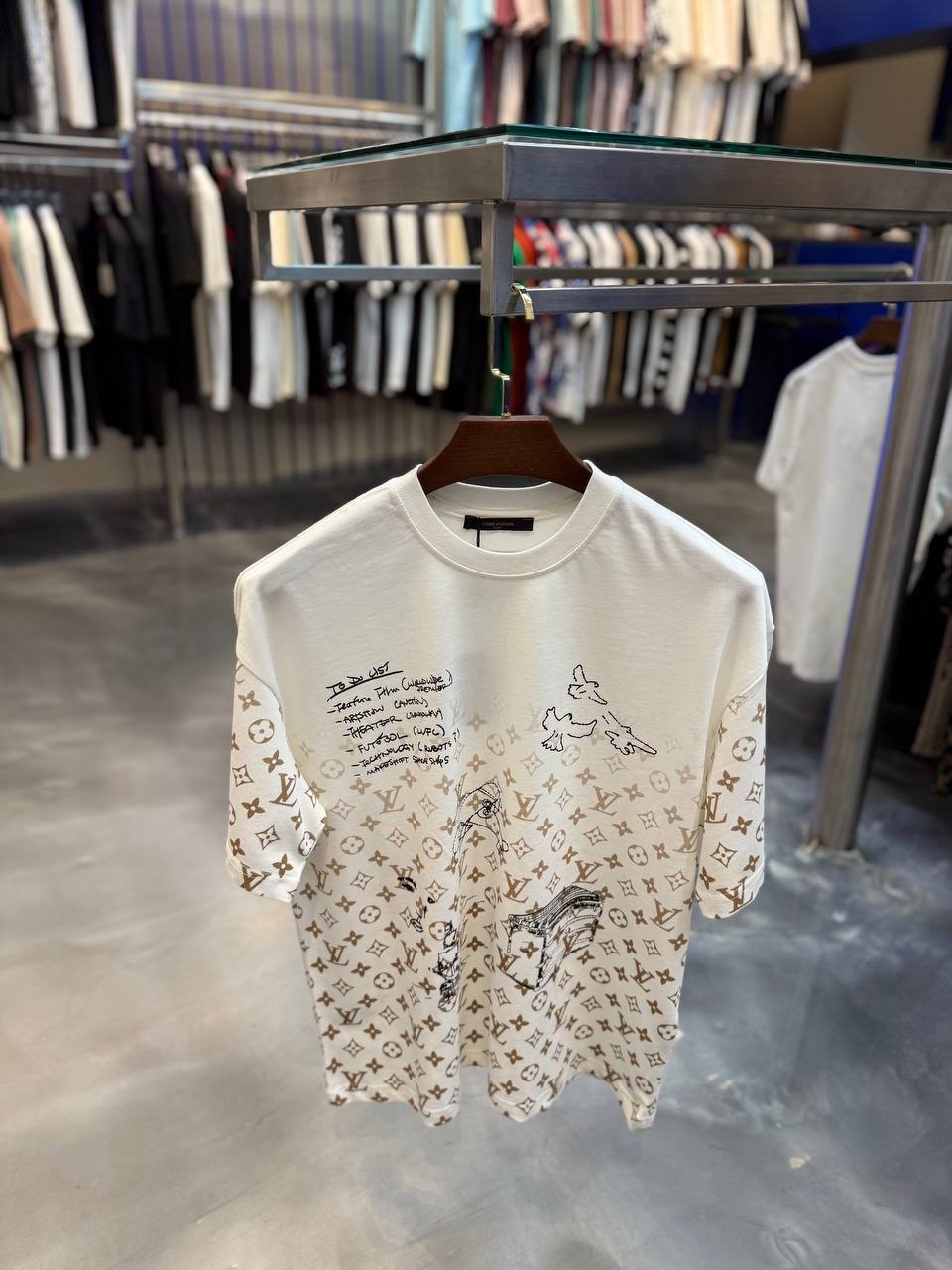 L Luxury Special Design Black & White T-shirt - White