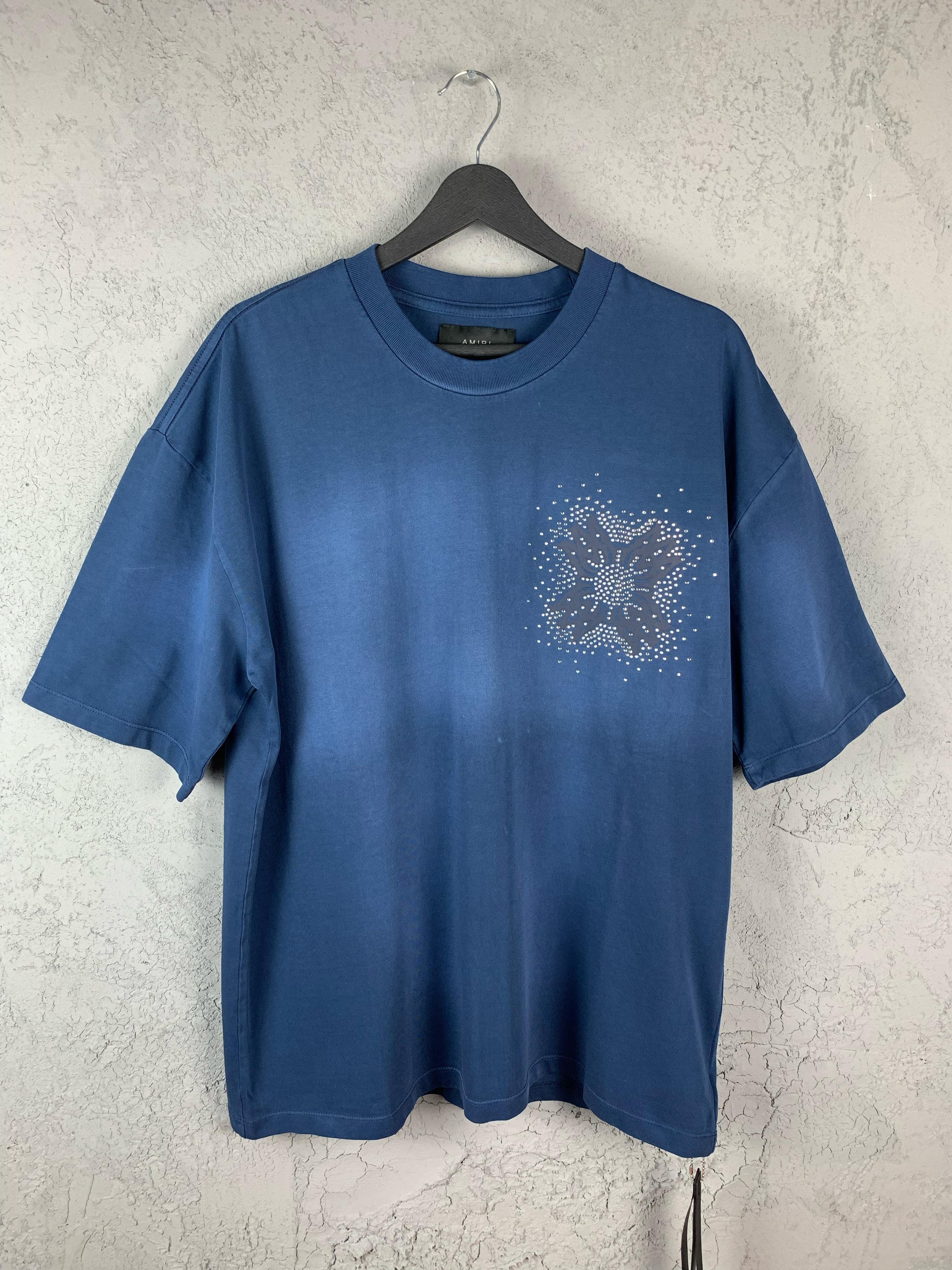 A Luxury Stone Embroidered Black & White & Blue T-shirt