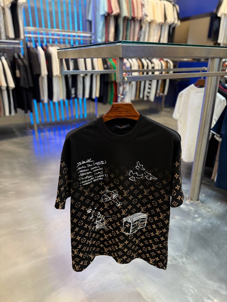 L Luxury Special Design Black & White T-shirt - Black