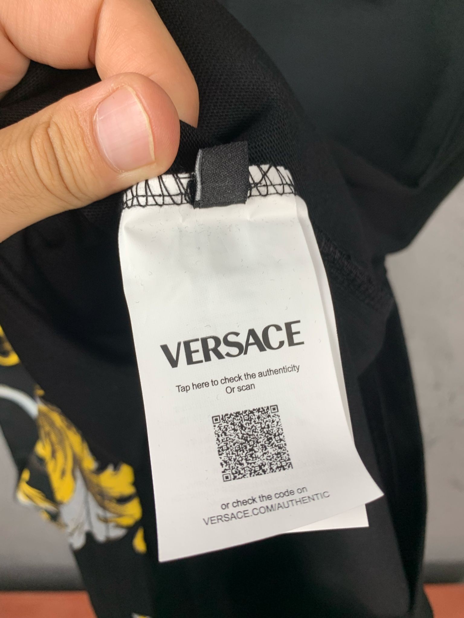 V Luxury Printed Black & White Pocket T-shirt