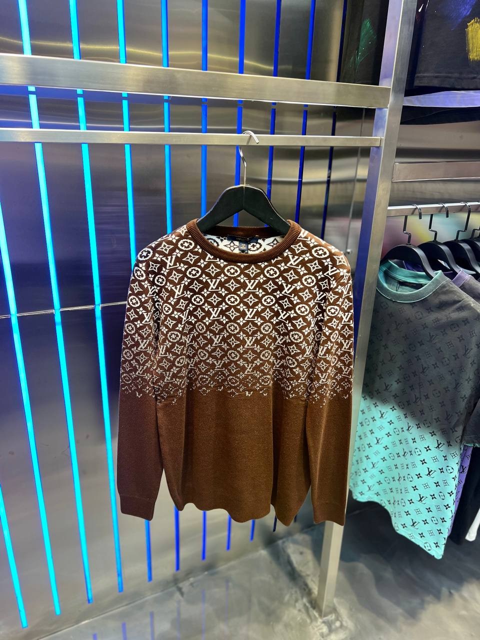 L New Season Luxury Knitwear