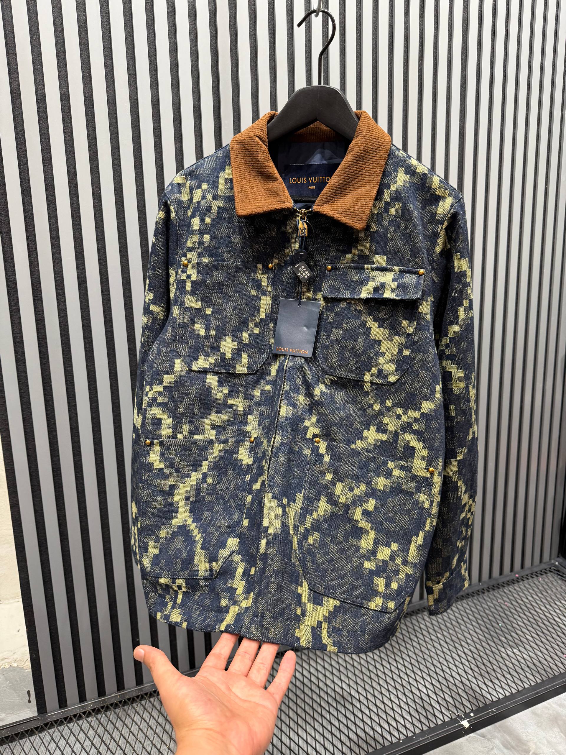 L Luxury Square Patterned Jacket