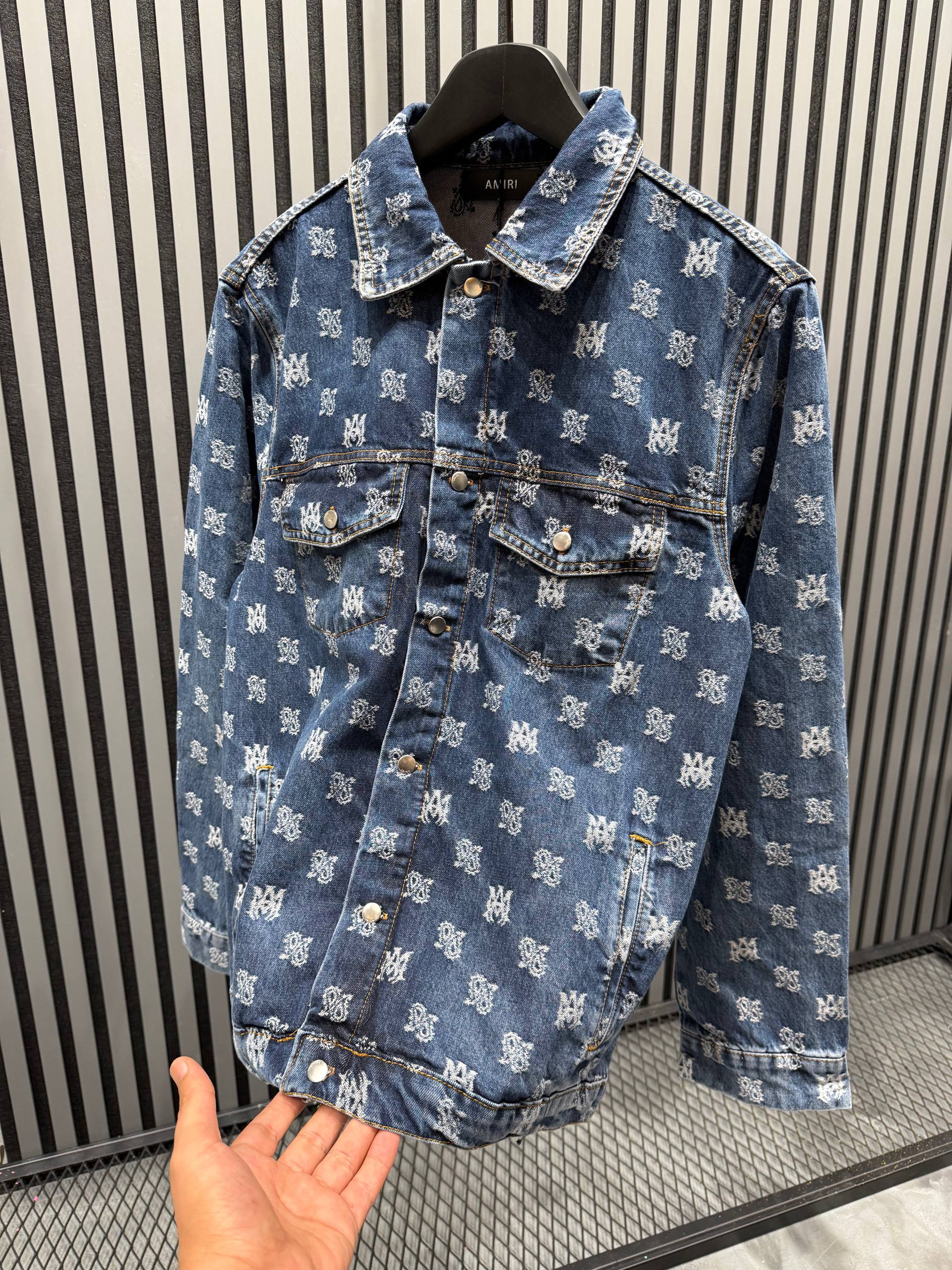 A Luxury Small Logo Print Denim Jacket