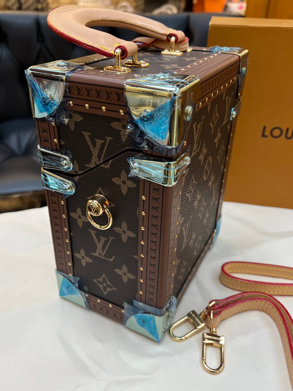 L Premium Box Bag