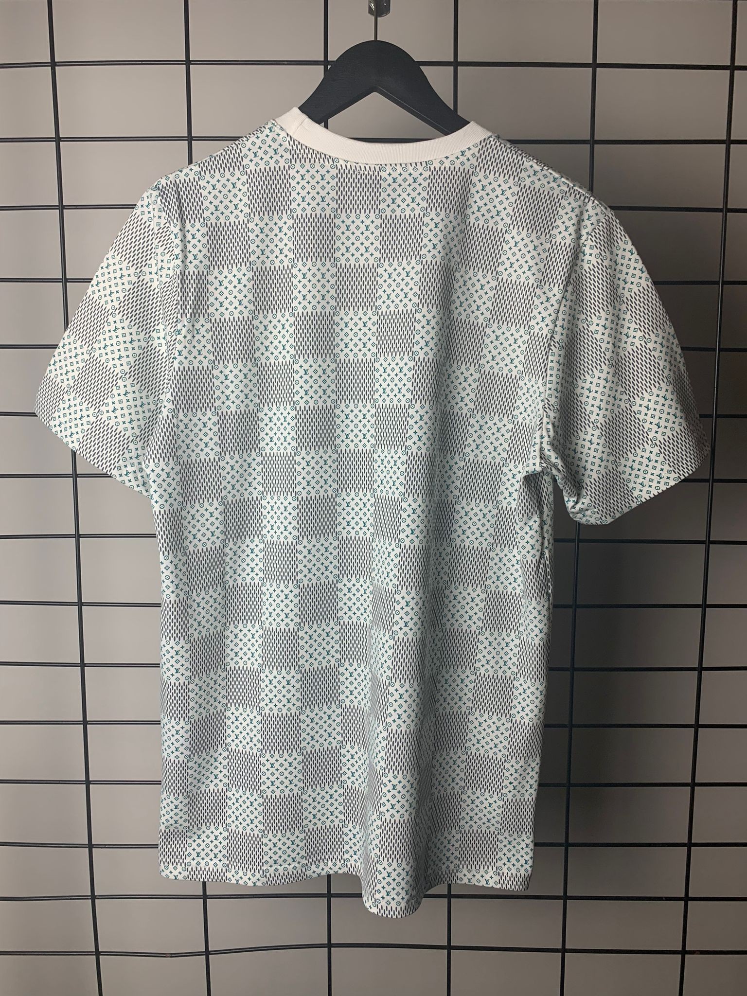 L New Season Luxury T-shirt