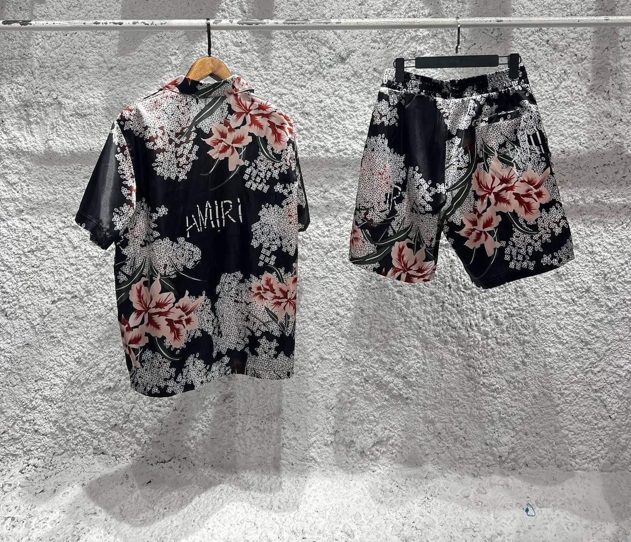 A New Season Luxury T-shirt/Shorts Set (Silk)