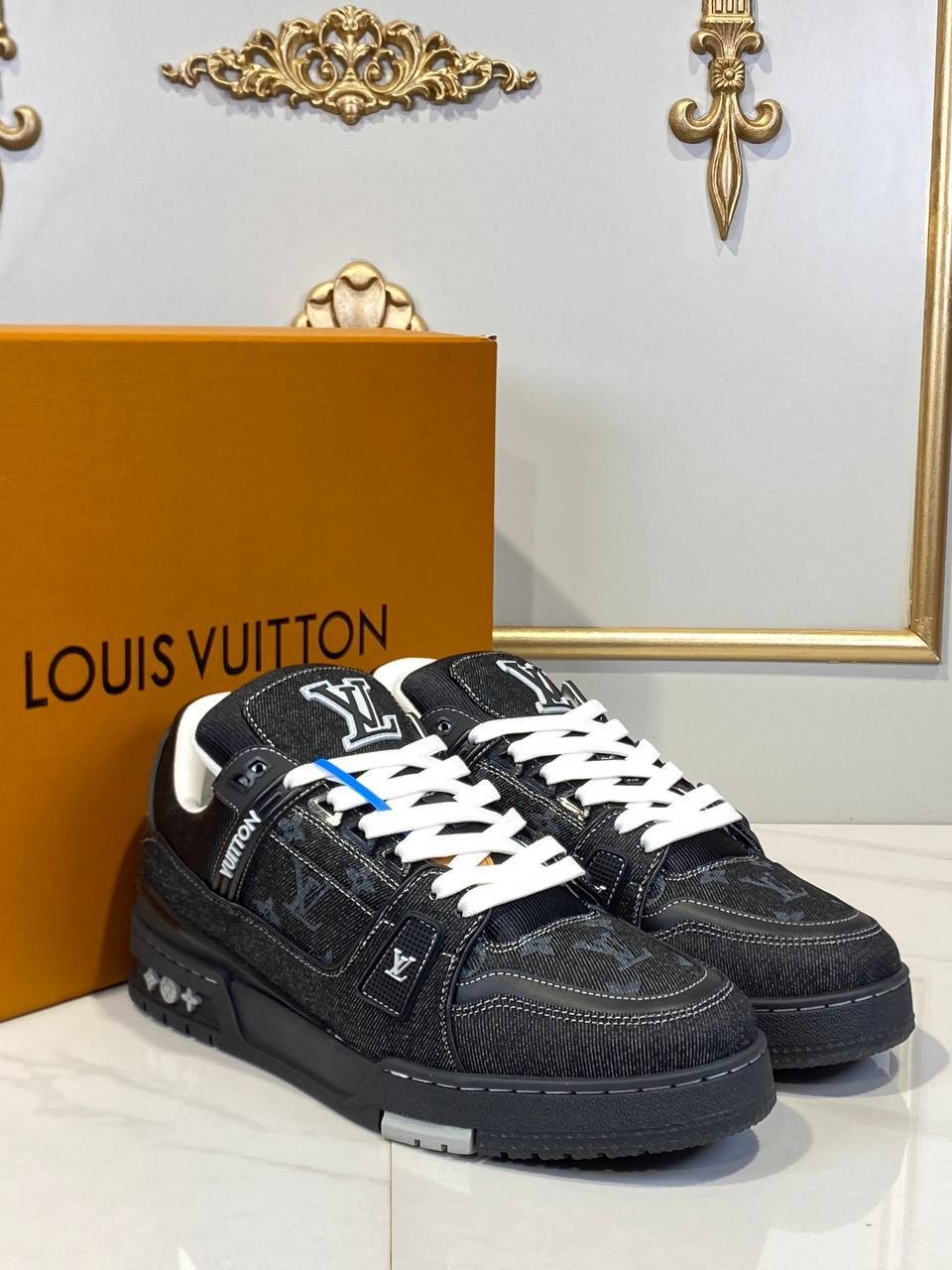 L Luxury Sneakers