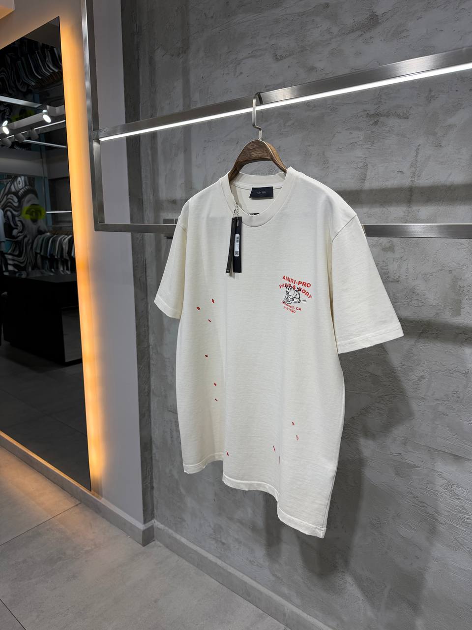 A Luxury Bull Design T-shirt - White