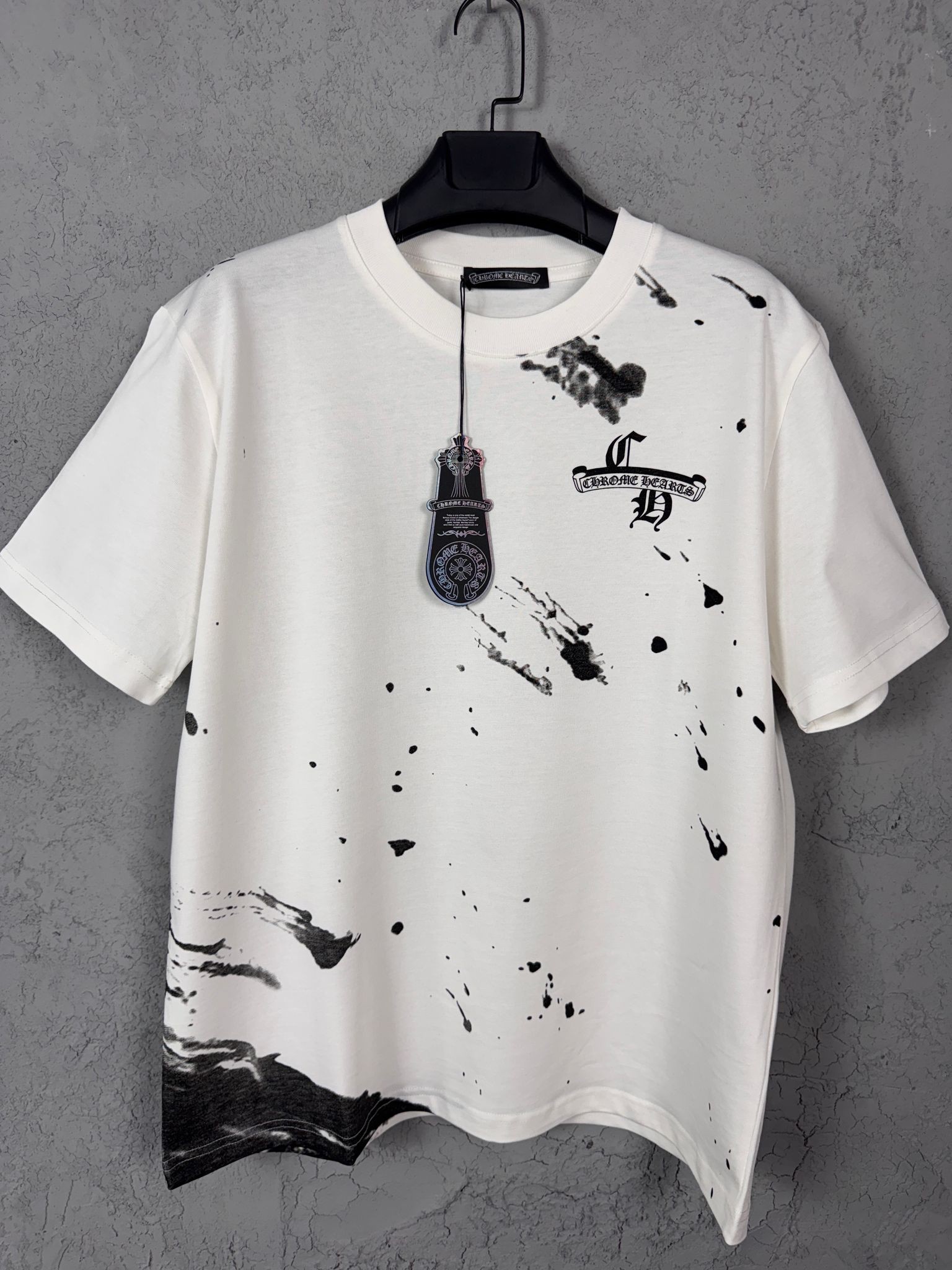 CH Luxury Logo Print Black & White T-shirt