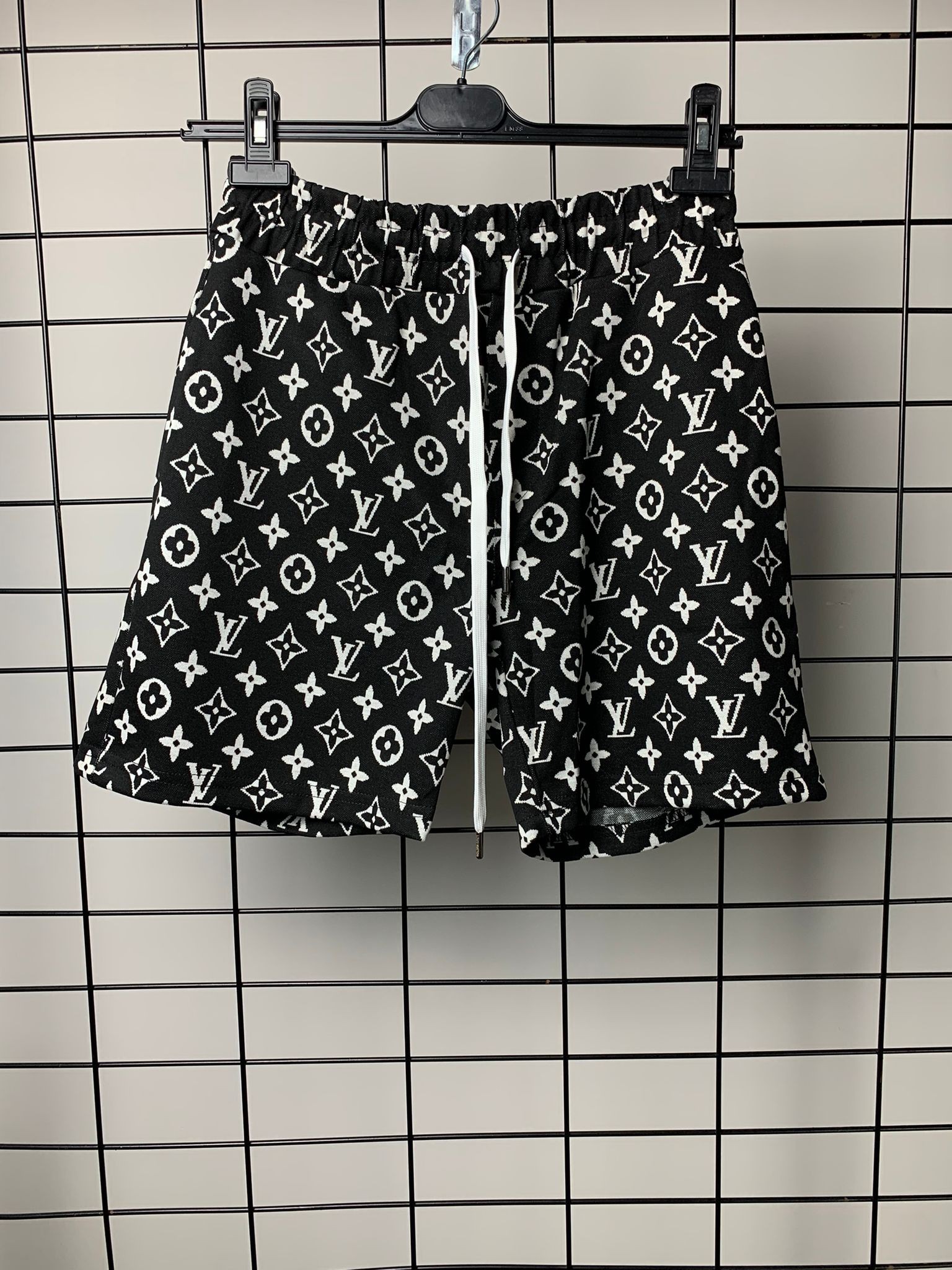 L New Season Luxury T-shirt/Shorts Set