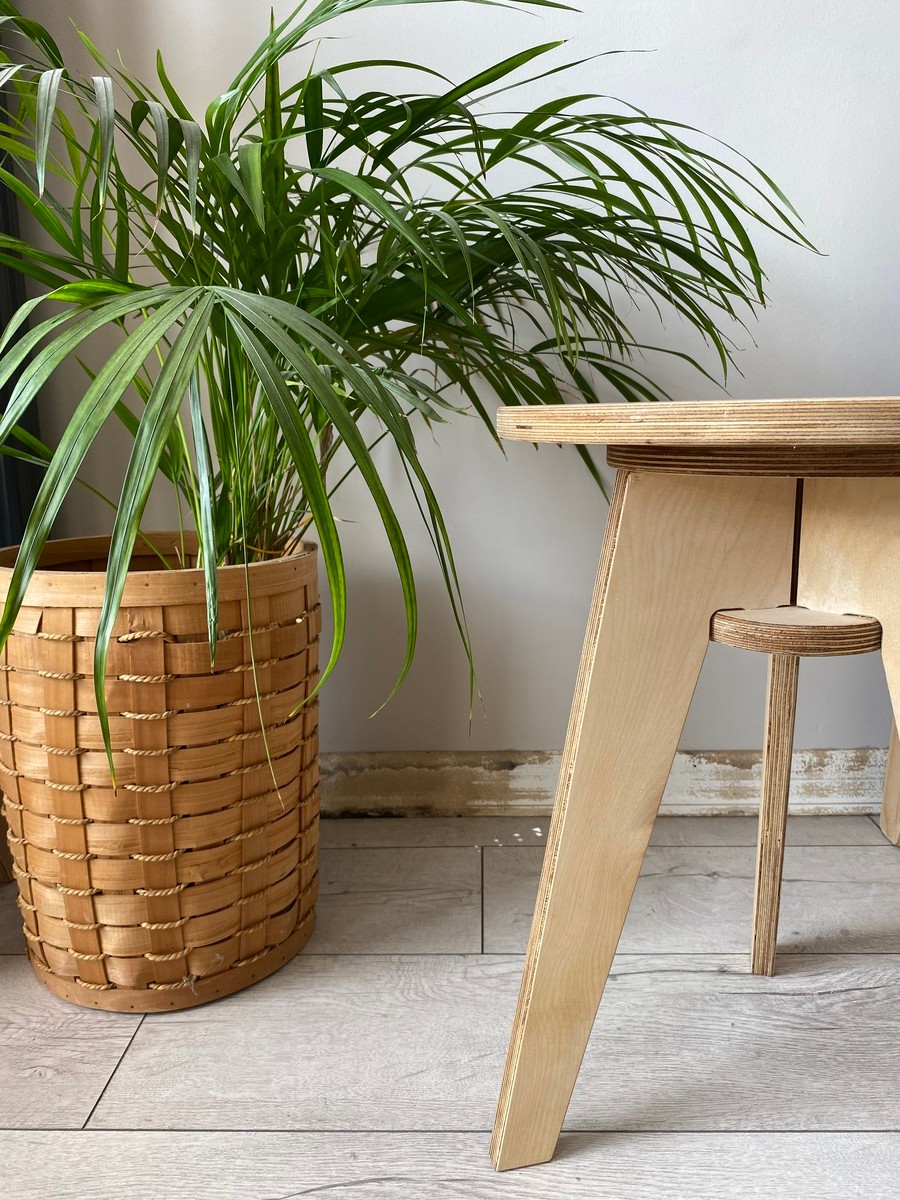 Helle Huş Ağacı Yuvarlak Tekli Plywood Sehpa – İskandinav Tasarım, Doğal Ahşap, Modern Tasarım Yan Sehpa
