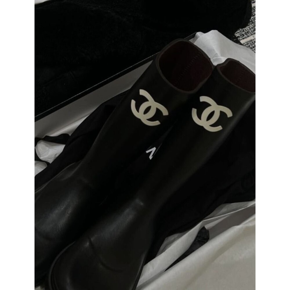 Chan boots