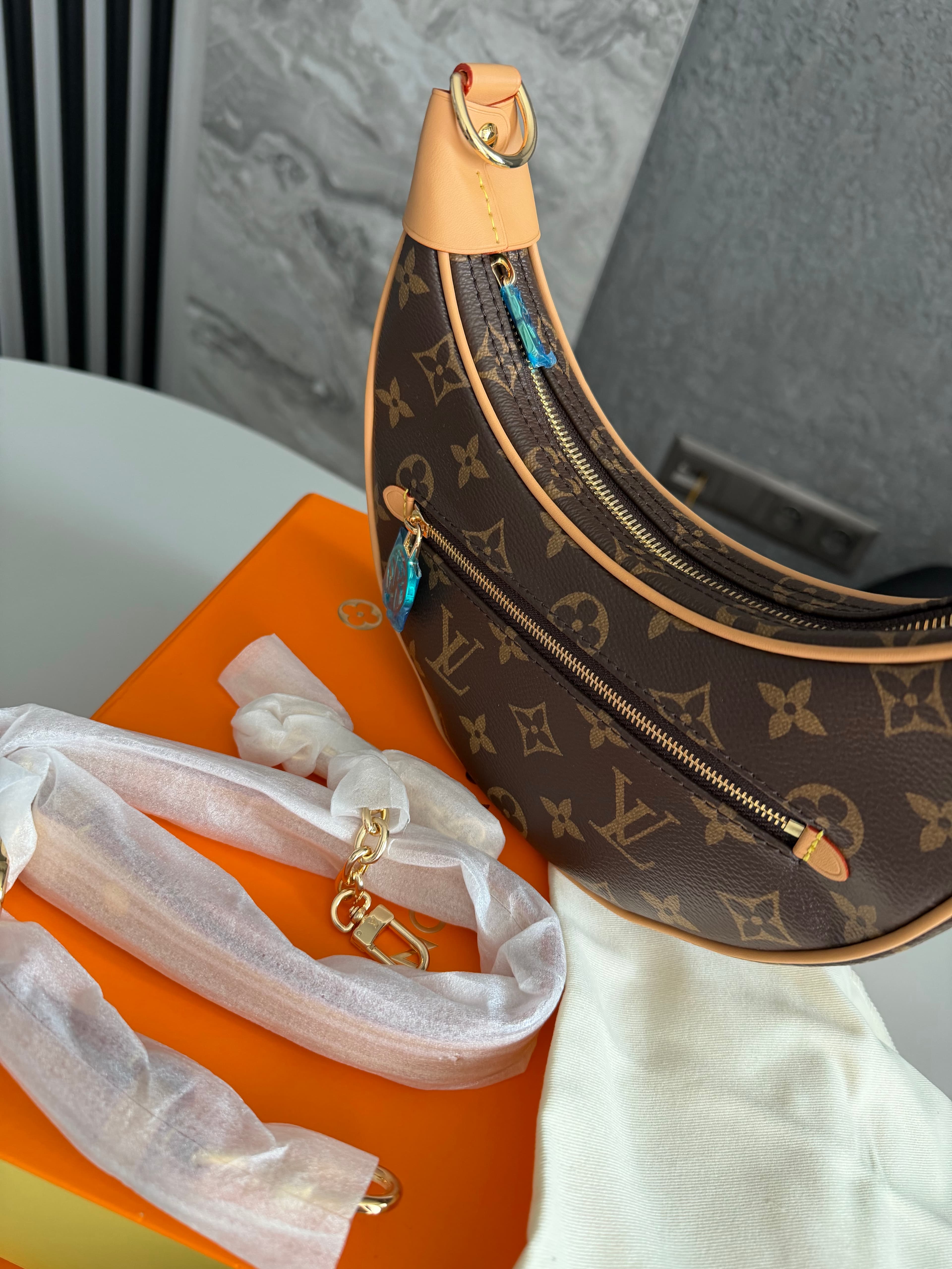 LV / Moon Curve Monogram Bag