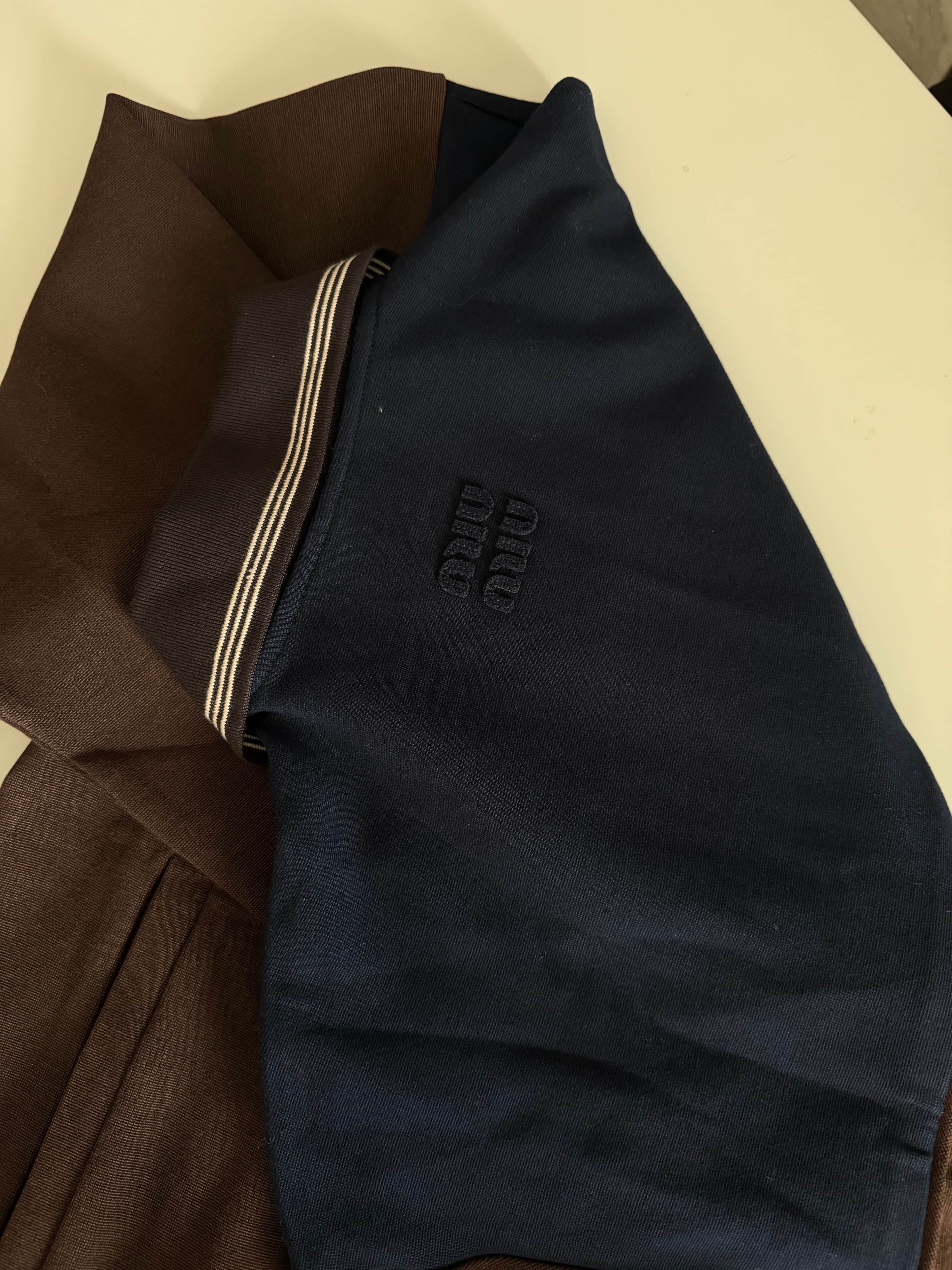 Miu / Dual-Tone Zip Sweatshirt