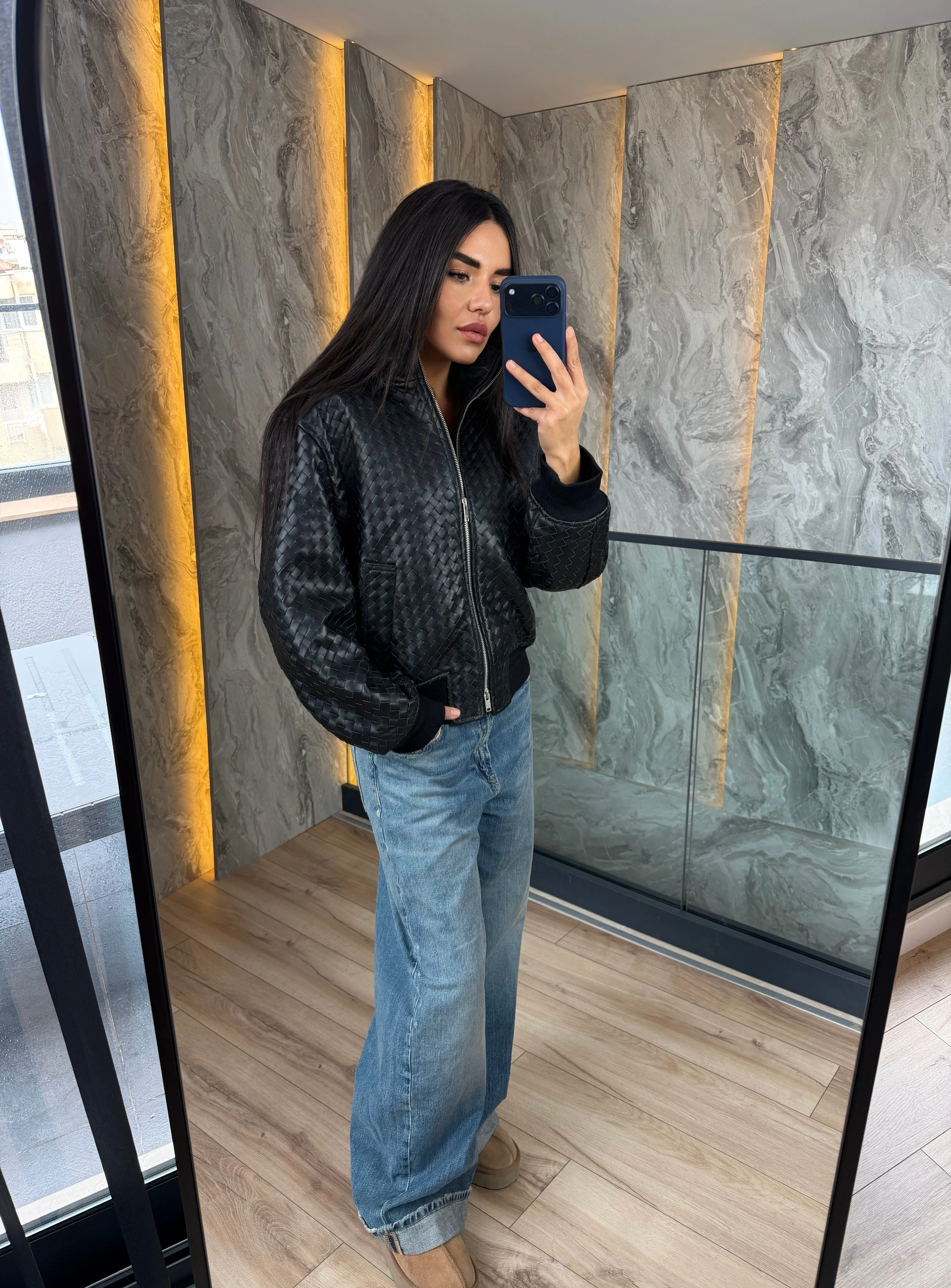 Bott.  Intrecciato Leather Bomber – Noir Athlétique