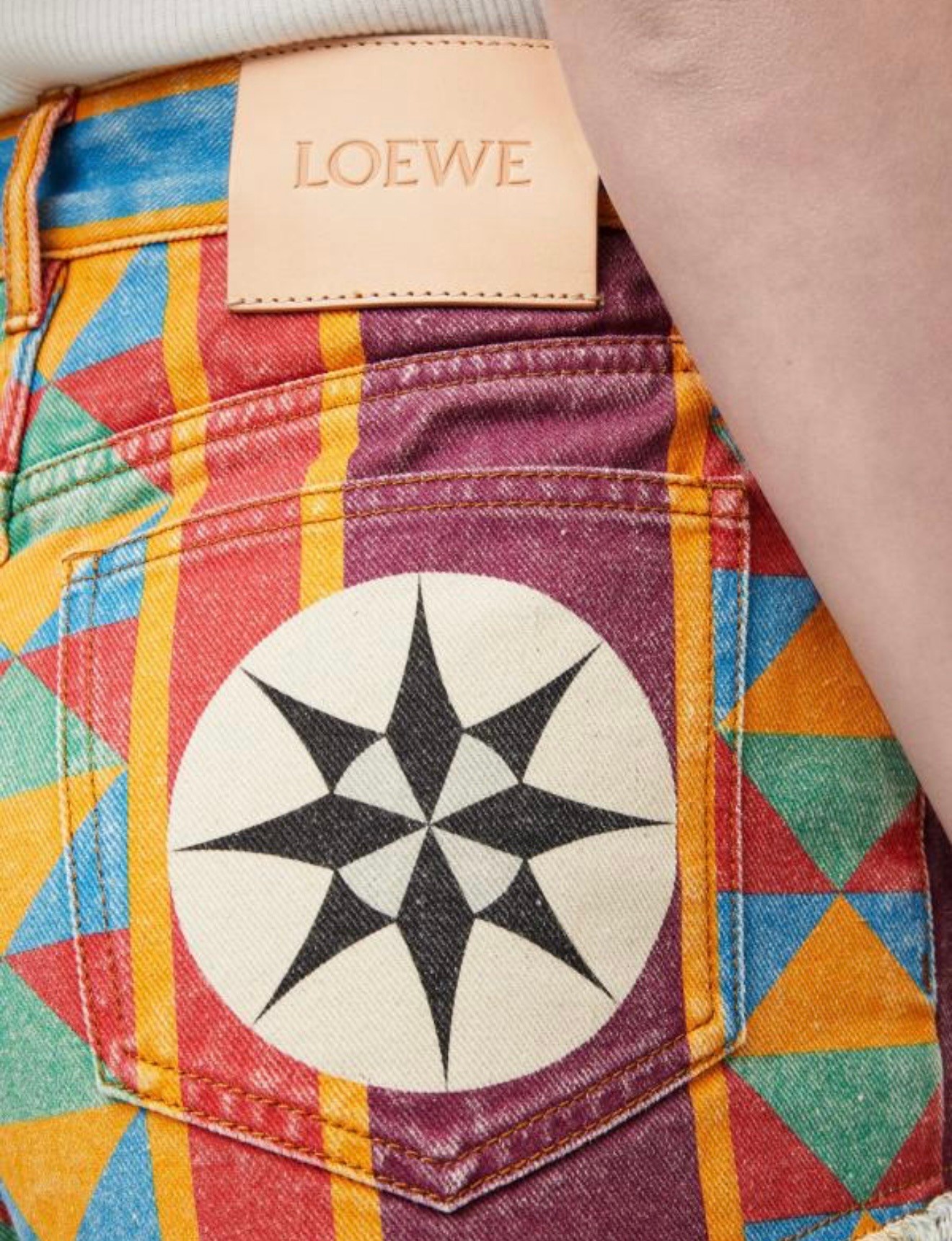 Loewe “Nomad Vibes” Şort 
