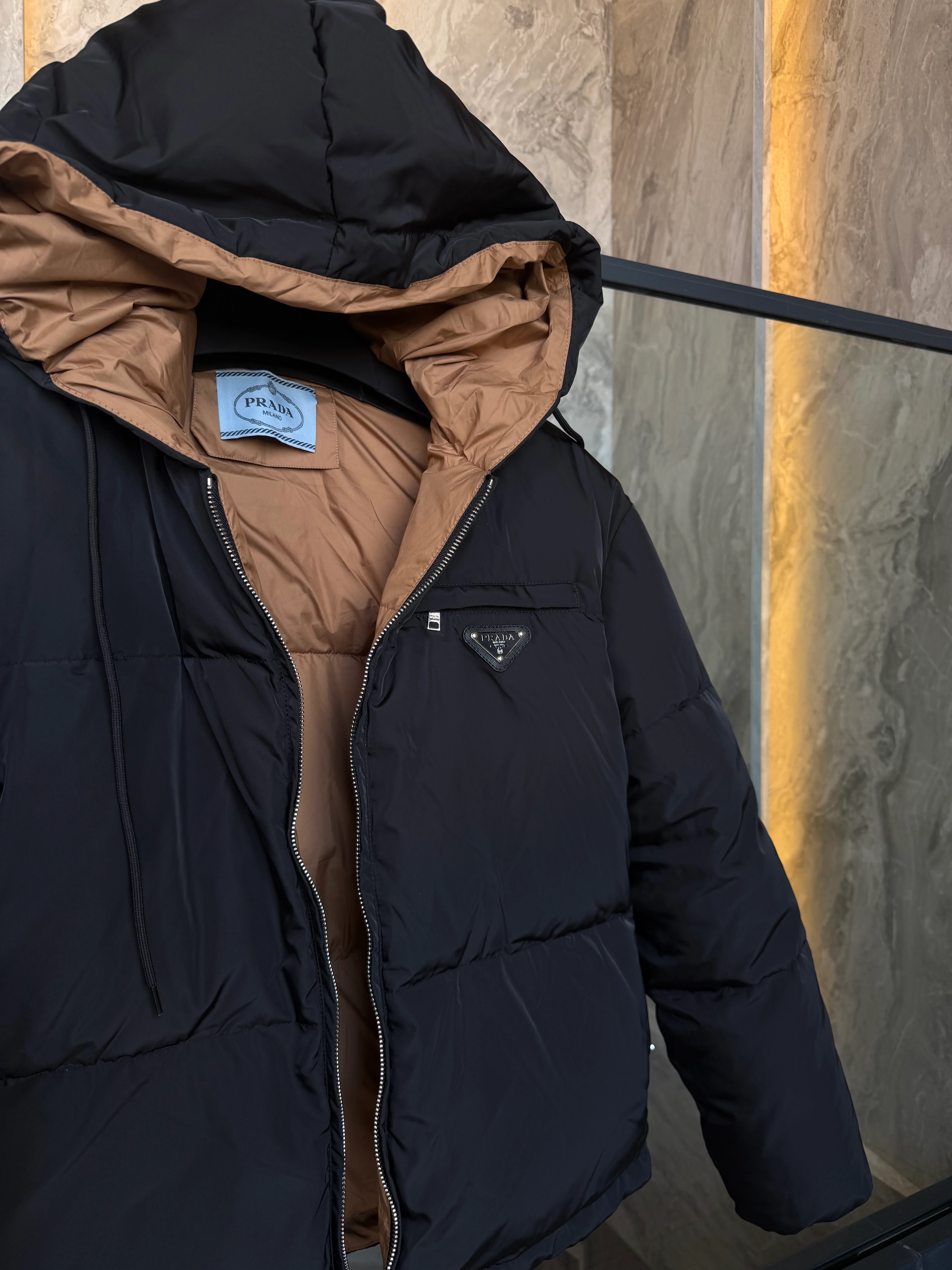 Prad / Reversible Hooded Puffer