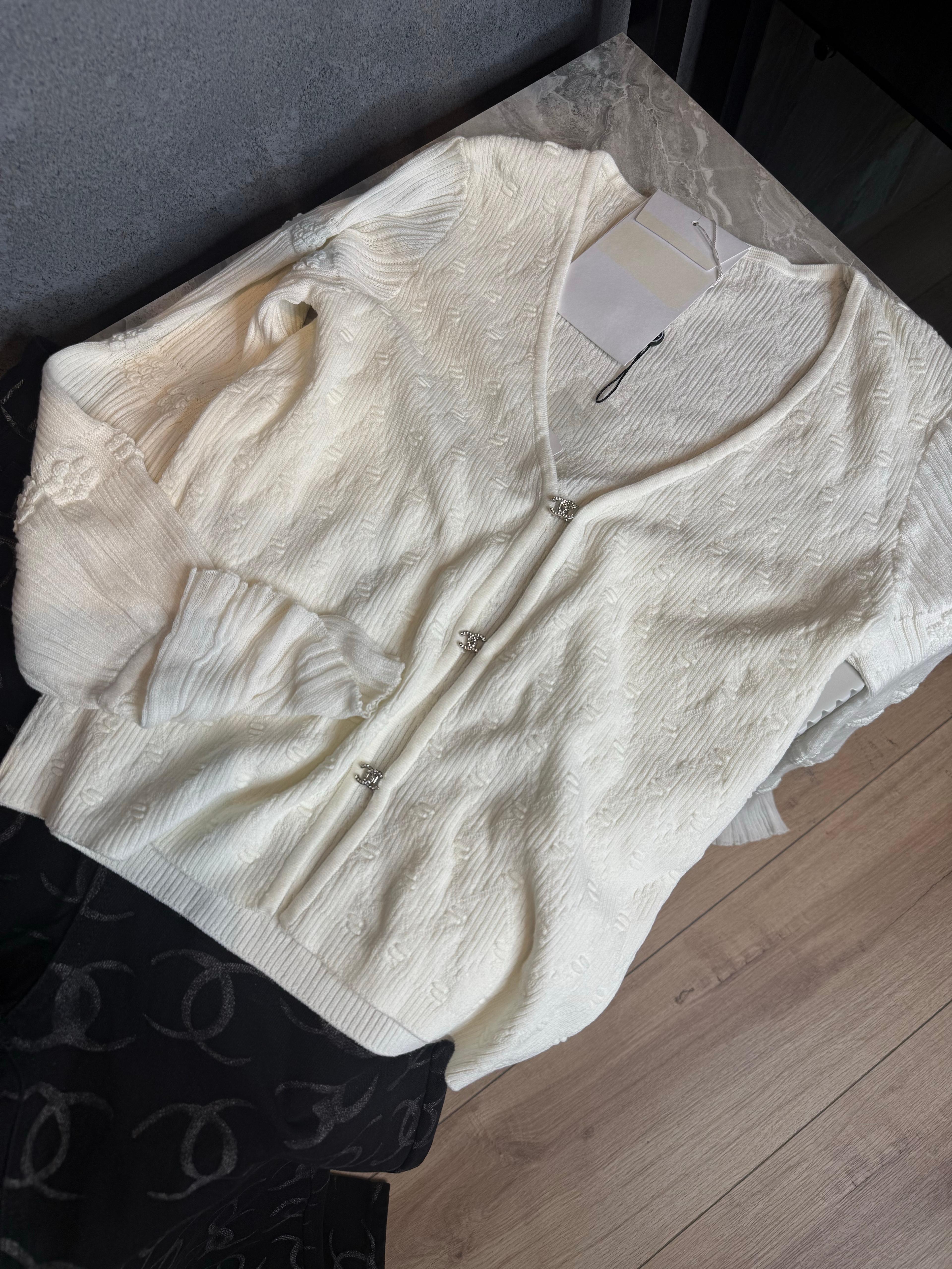 Chan / Iconic Knit Cardigan