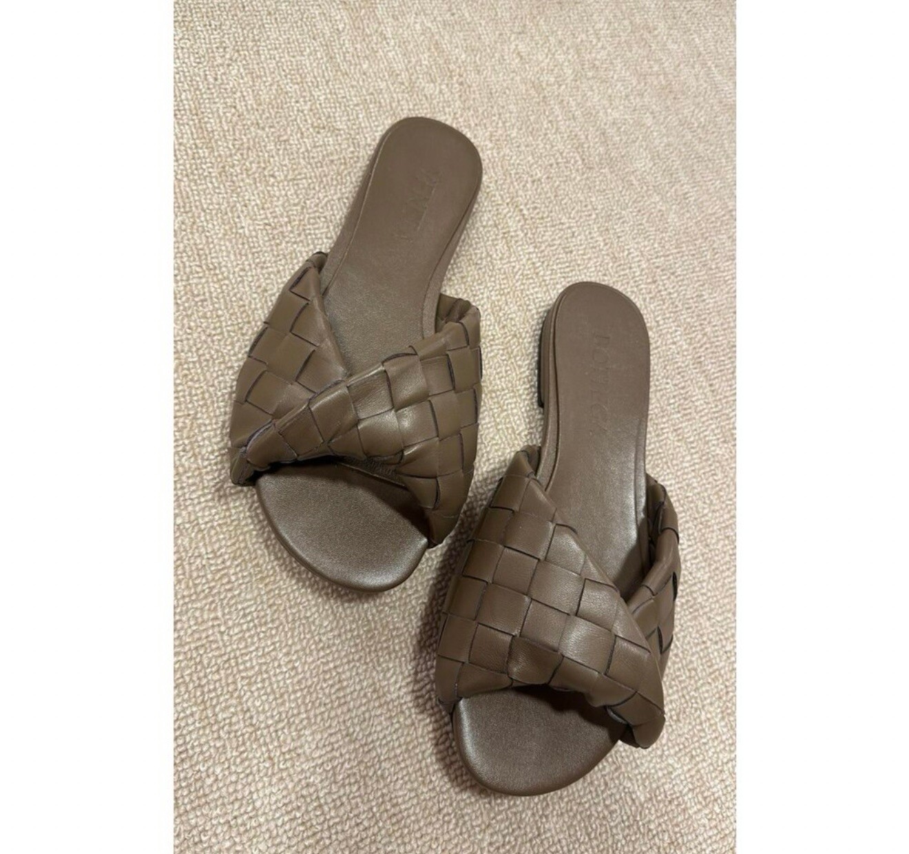 Bottega “Intreccio Slide”