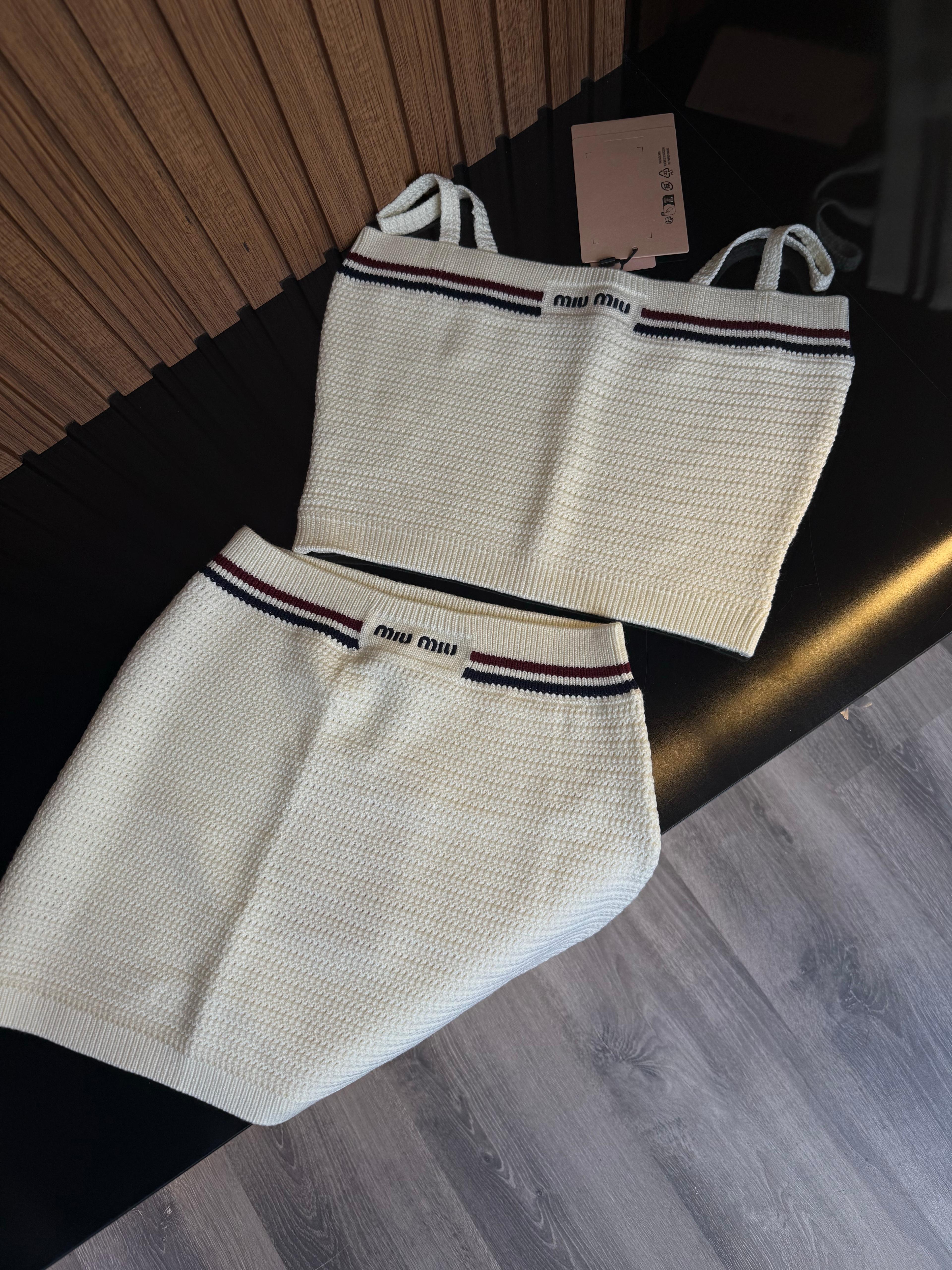 Miu- Signature Line Triko Set