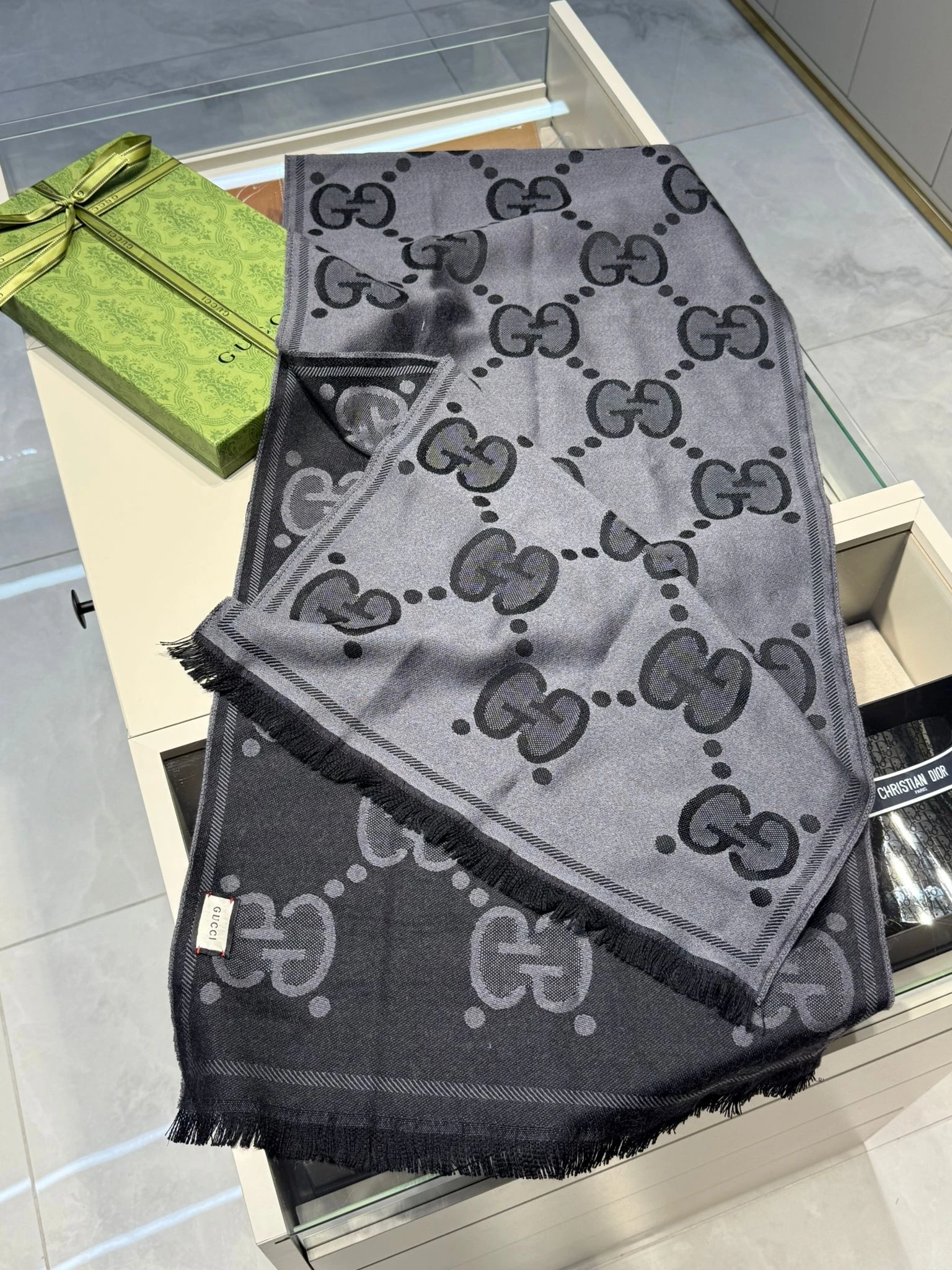 Guc /  GG Logo Scarf – Pink & White Wool Blend