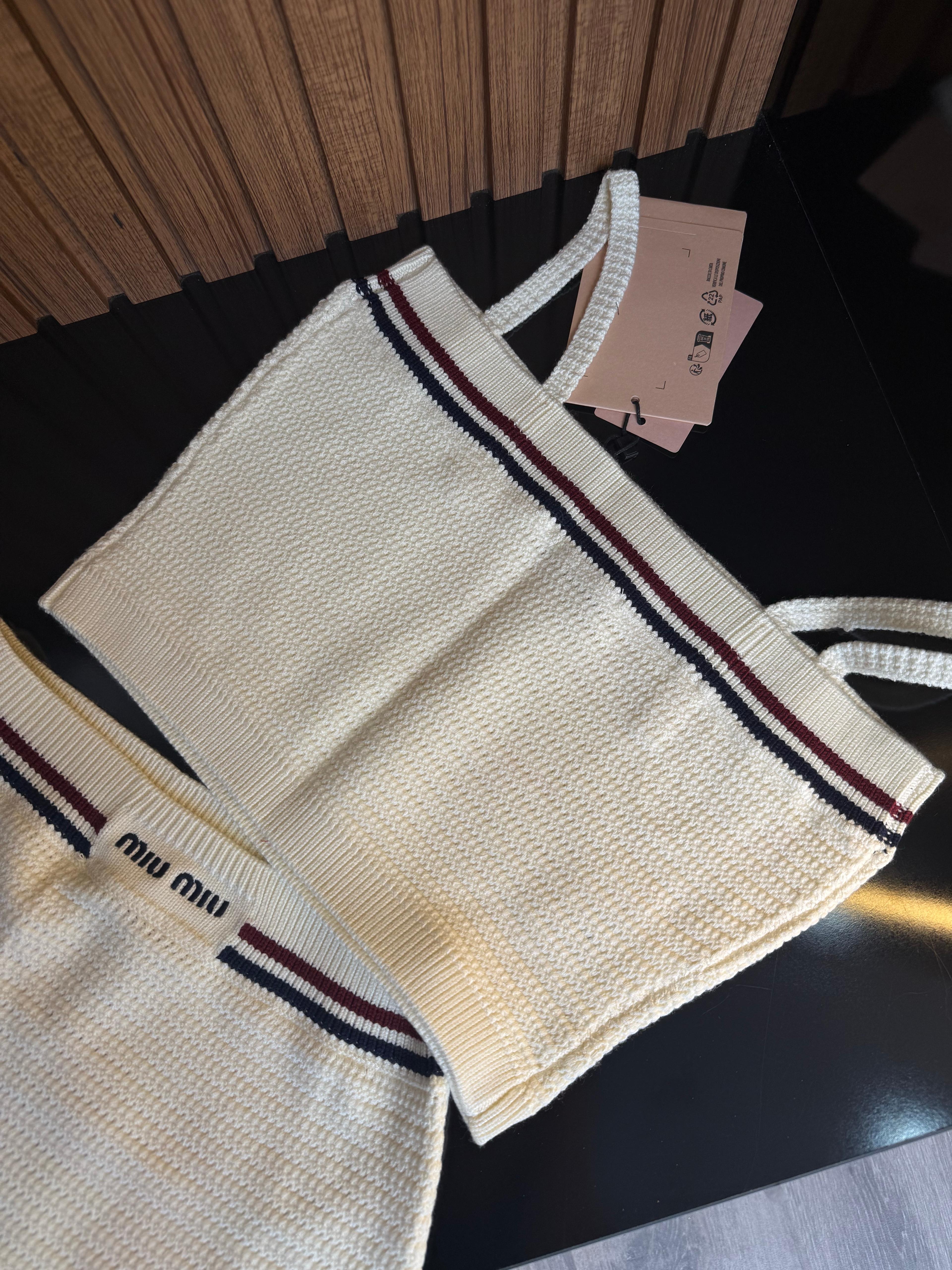 Miu- Signature Line Triko Set