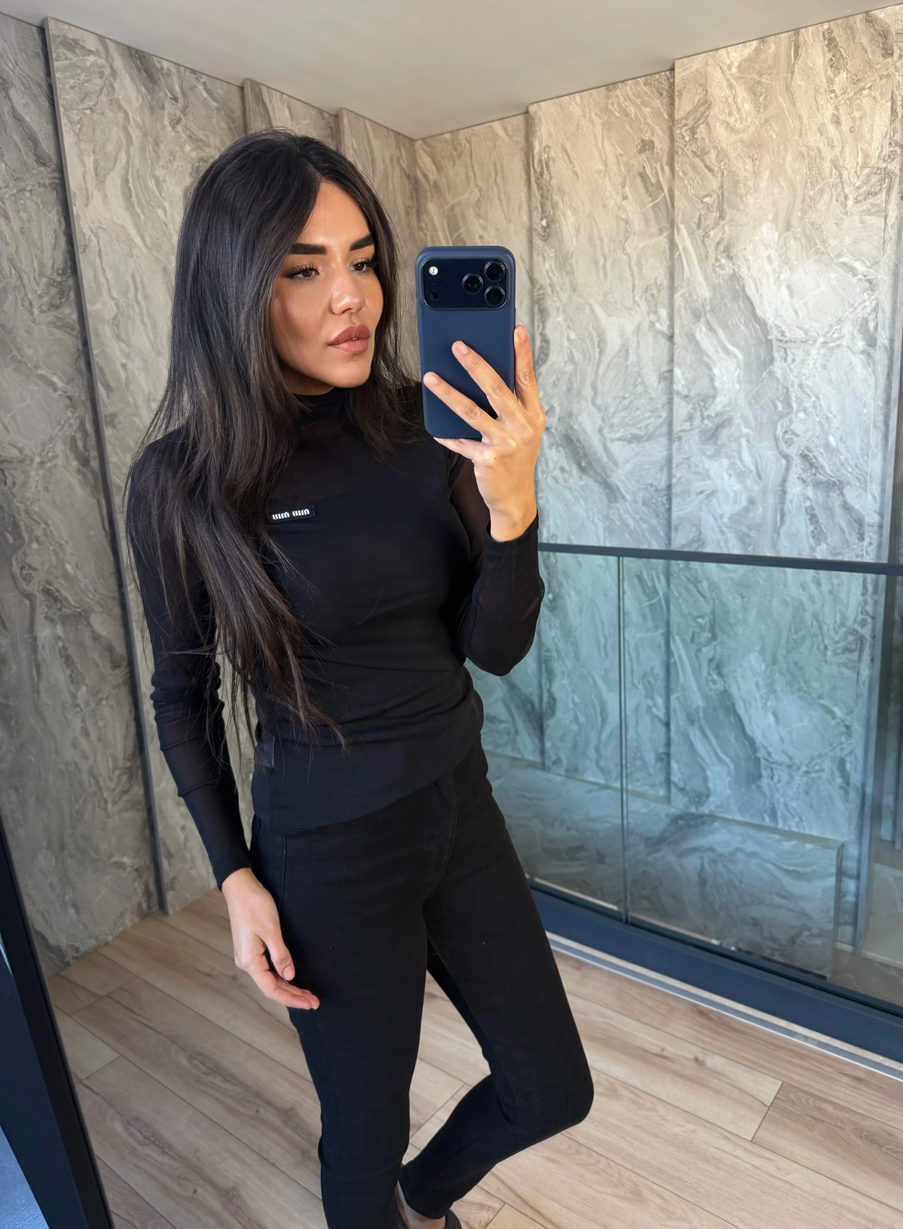 Miu Siyah Sheer Fit İnce 