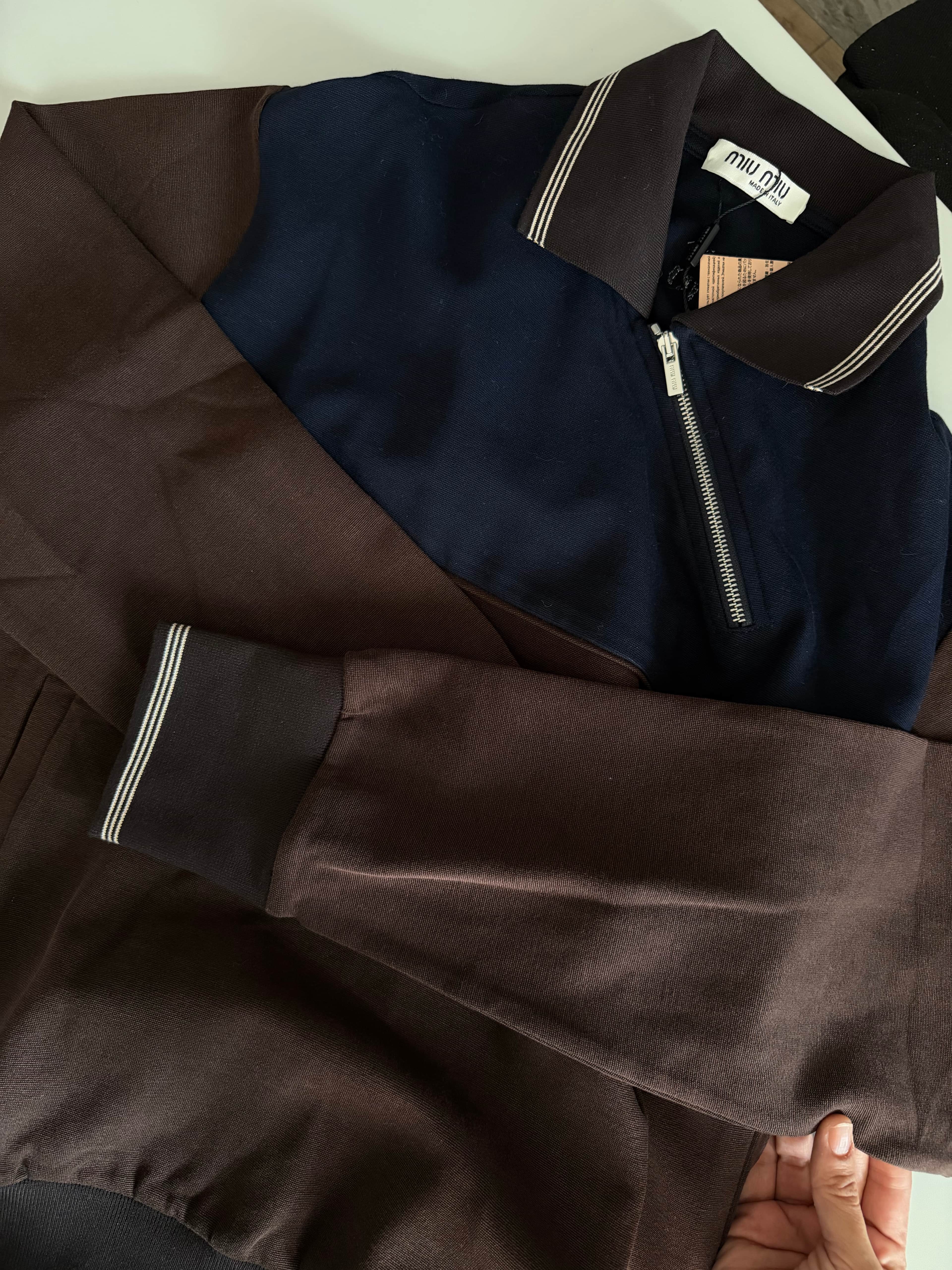 Miu / Dual-Tone Zip Sweatshirt