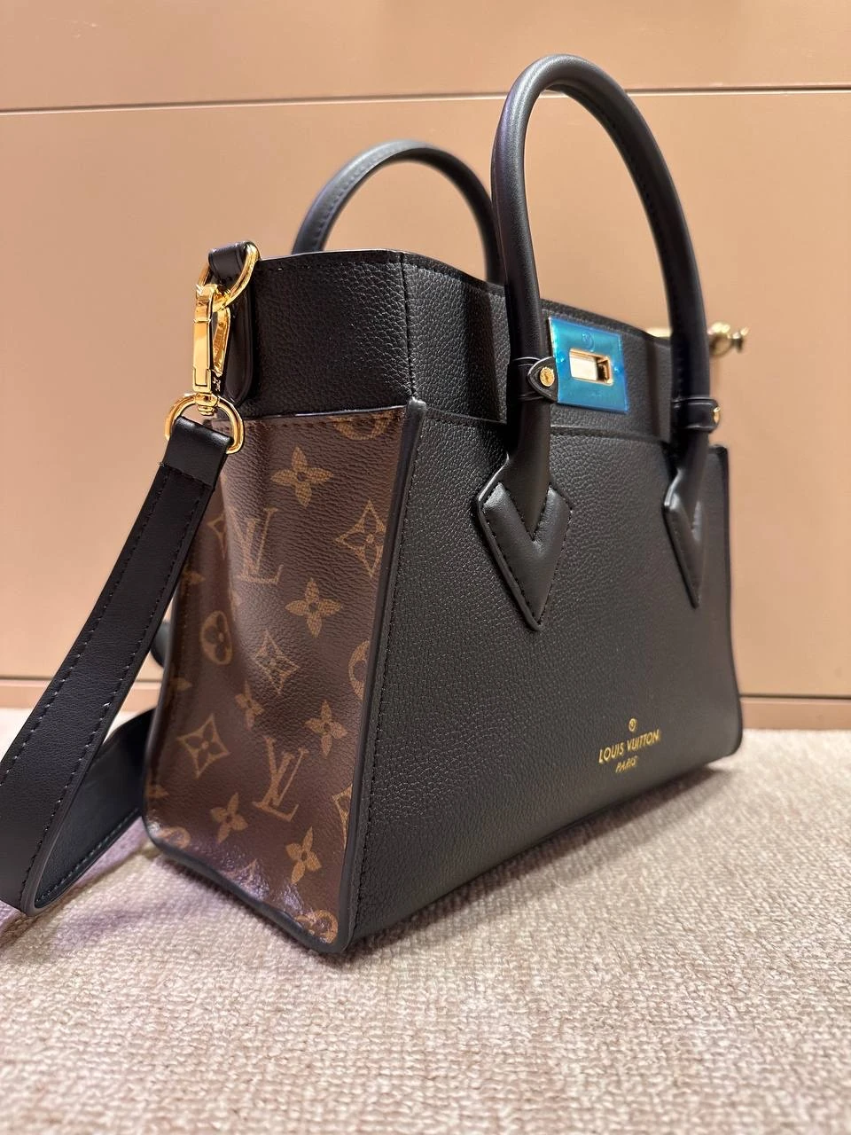 L. Vuitton Montaigne – Noir Édition